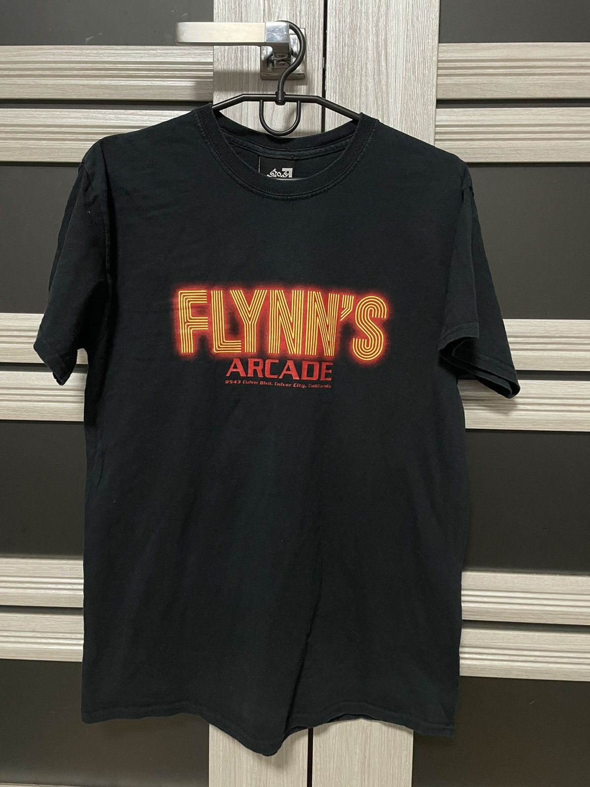 Vintage Vintage Tron Flynn’s Arcade T-Shirt Black 90s M Size US M / EU 48-50 / 2 - 1 Thumbnail