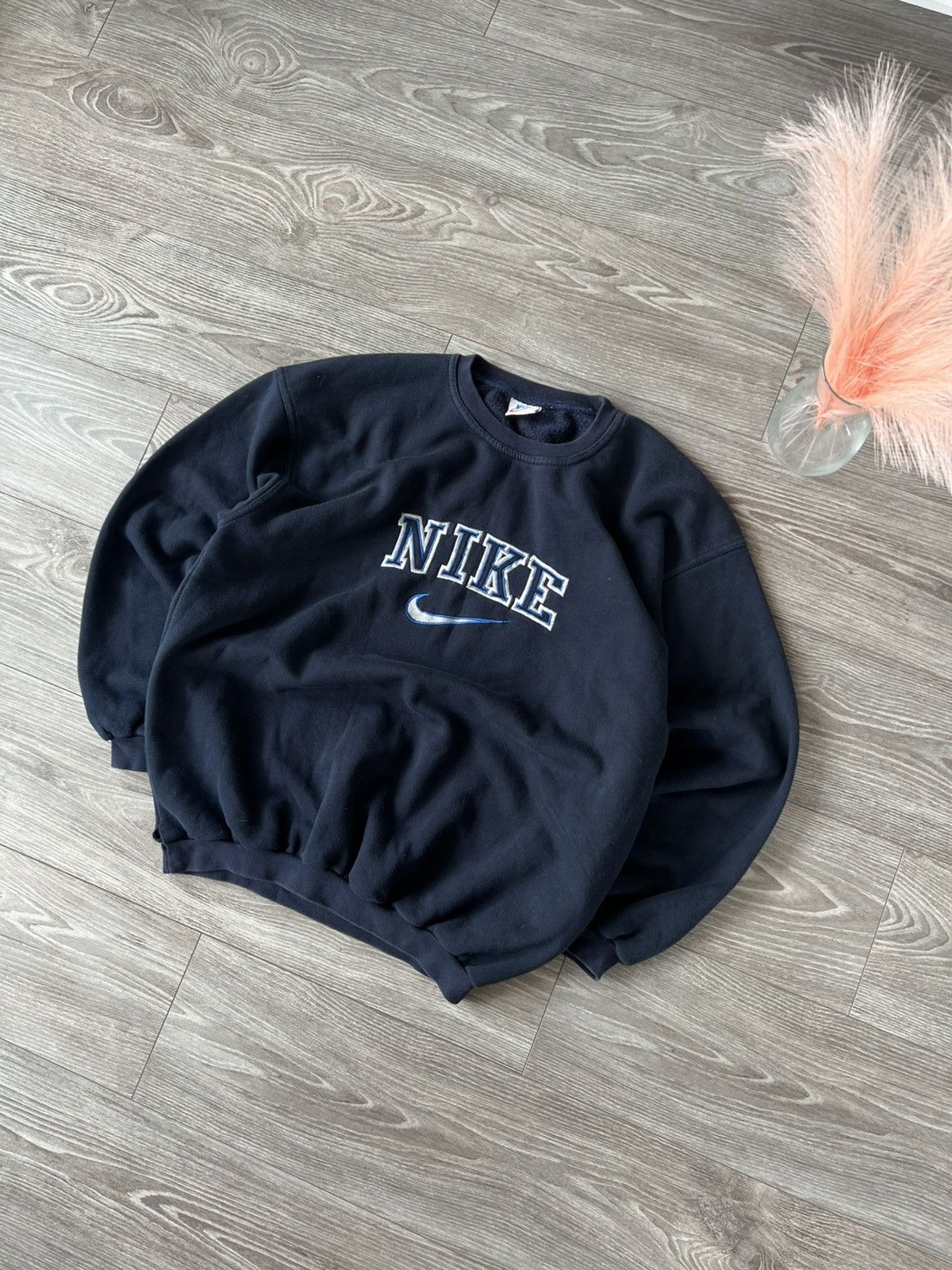 Other Vintage Nike Knit Central Logo Oversize Crew Neck Sweatshirt Size US L / EU 52-54 / 3 - 8 Thumbnail