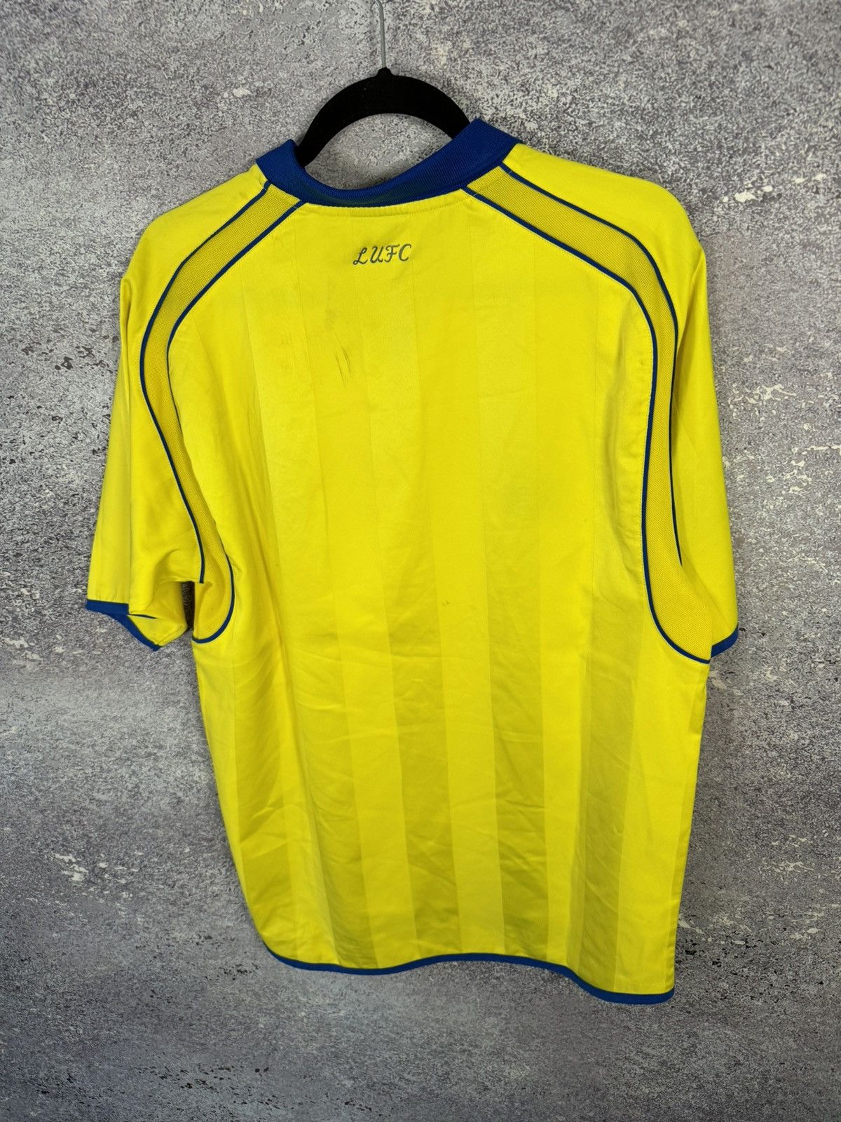 Vintage Vintage Leeds United 2006/07 Admiral Soccer Jersey M size Size US M / EU 48-50 / 2 - 13 Thumbnail