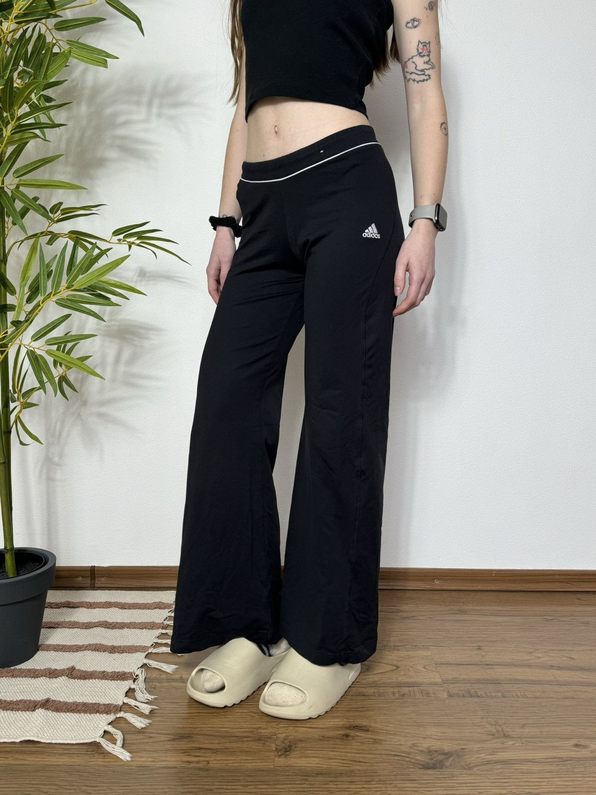 Adidas VINTAGE ADIDAS LEGGINGS FLARE PANTS Size 26" / US 2 / IT 38 - 1 Thumbnail