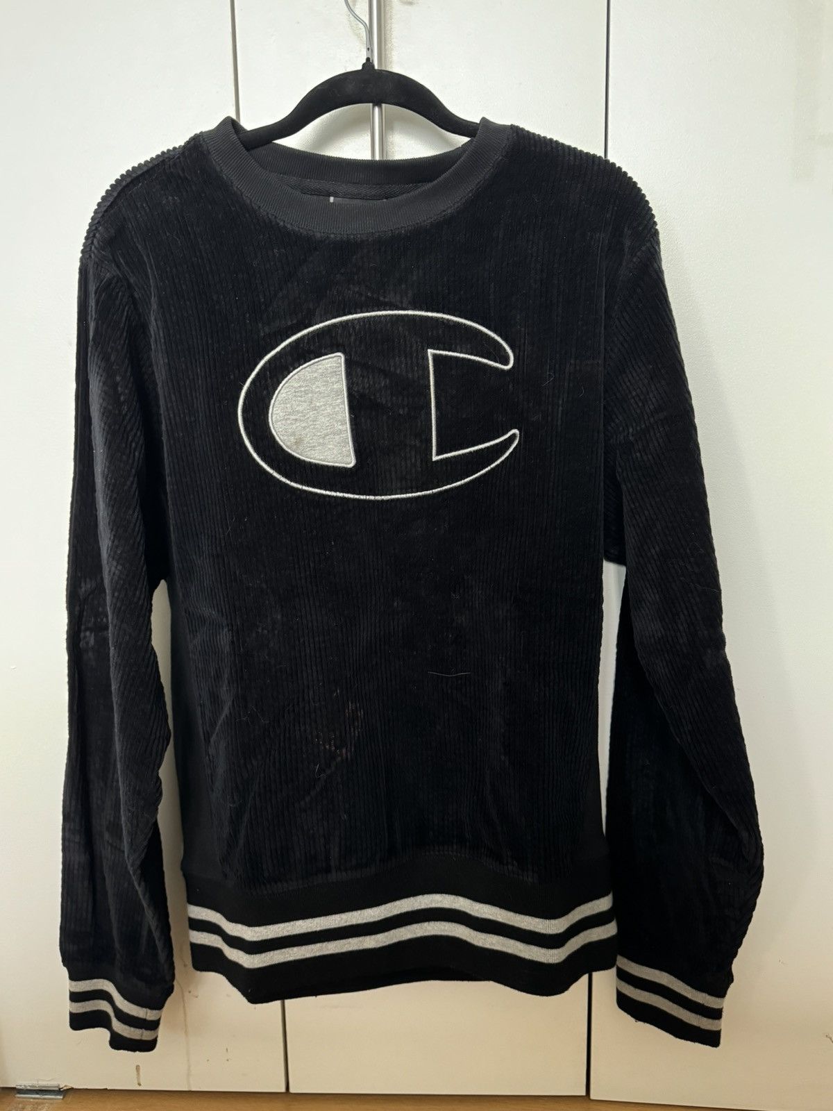 Champion Champion vintage black corduroy sweatshirt with logo Size US M / EU 48-50 / 2 - 1 Thumbnail