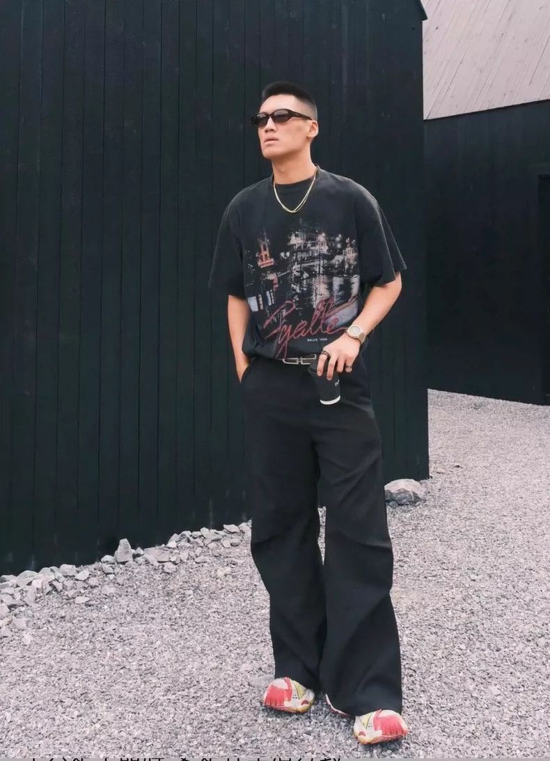 Balenciaga Balenciaga Alphabet Logo Printed Crew Neck Short Sleeve T- Size US M / EU 48-50 / 2 - 8 Thumbnail