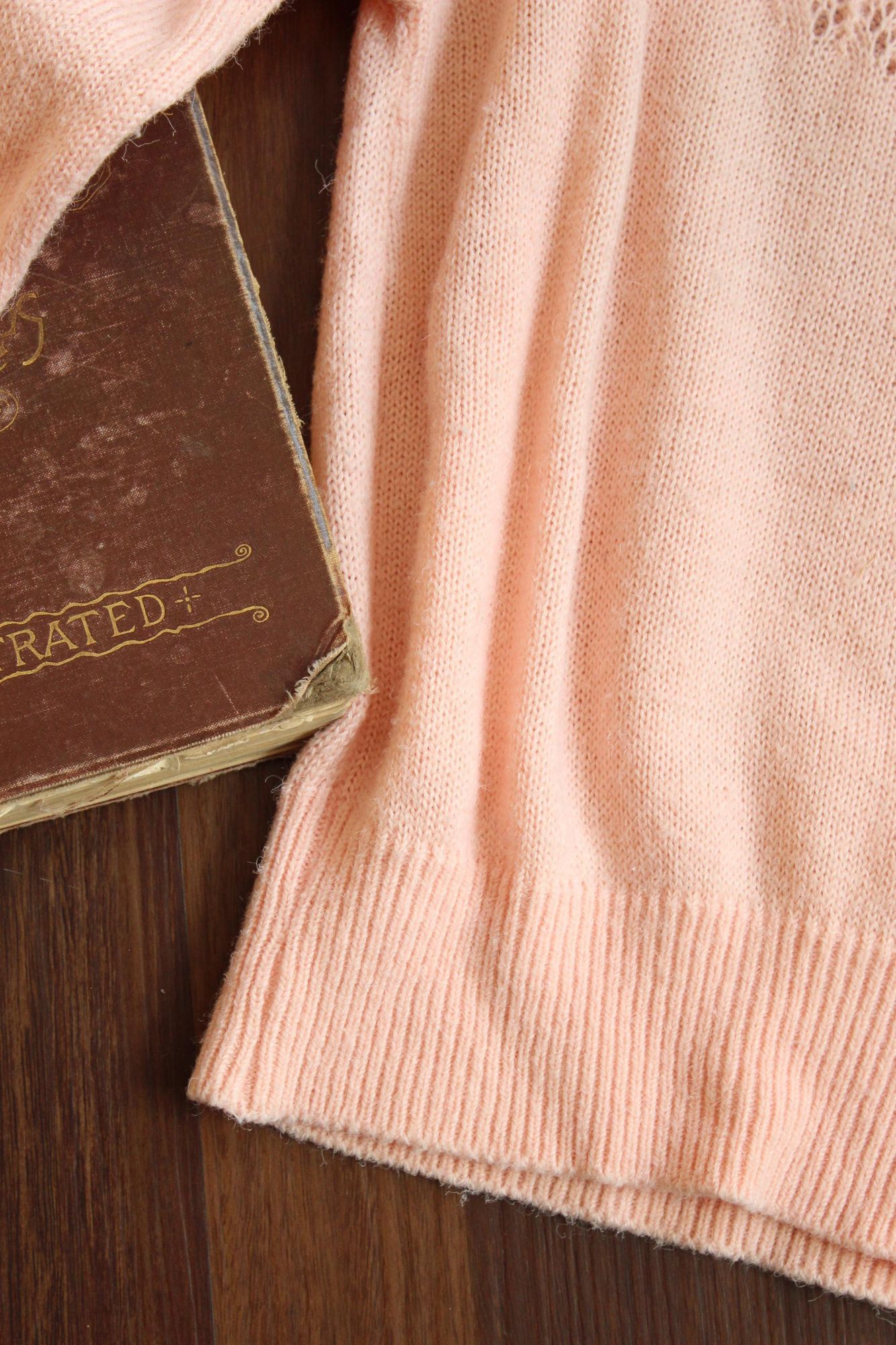 Vintage Vintage 1980s Sweater, Rt Mind Pink Pointelle Knit Pullover, Size M / US 6-8 / IT 42-44 - 4 Thumbnail
