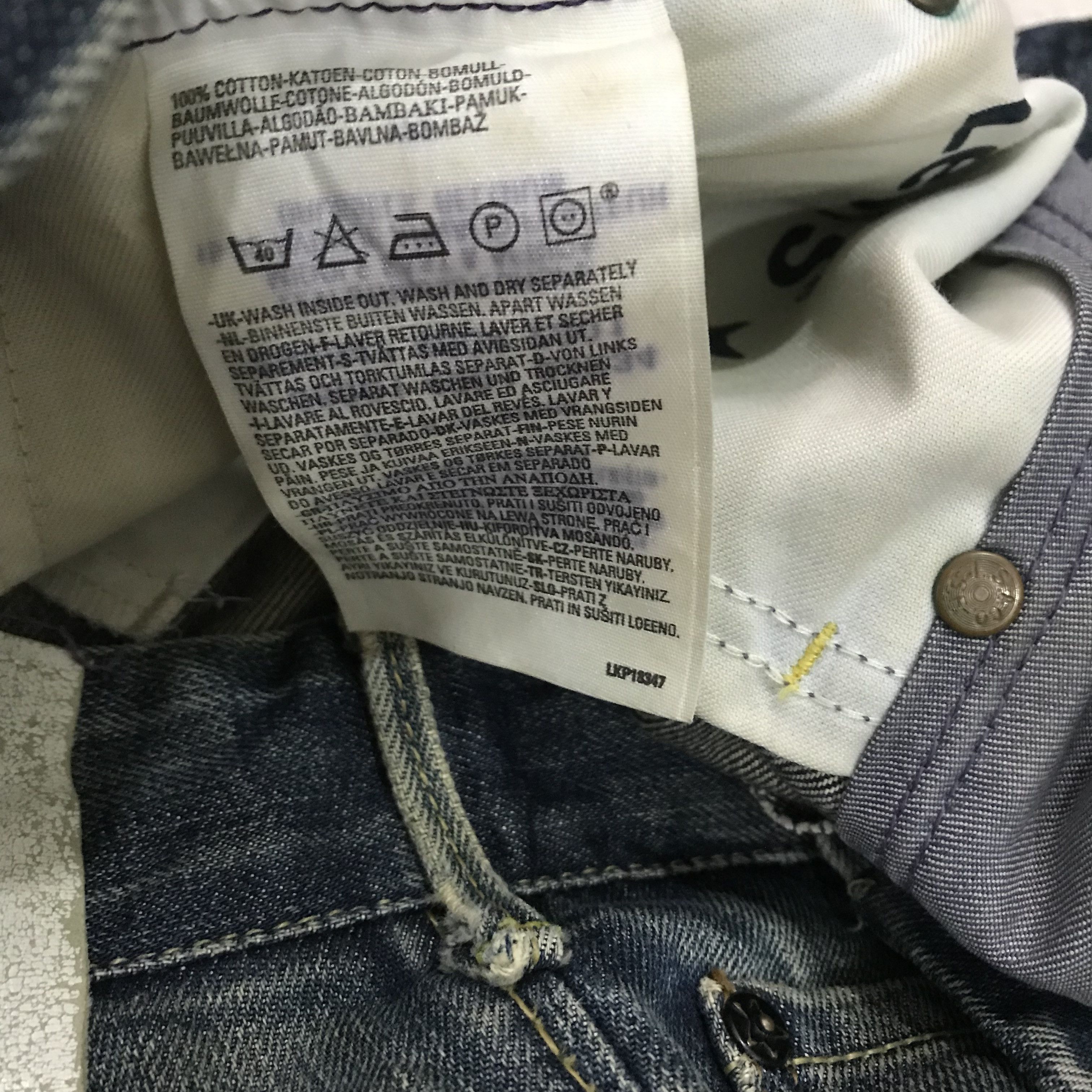 Levi's Vintage Levi’s Distressed Faded Indigo Rugged Stone Washed Size US 33 - 15 Thumbnail
