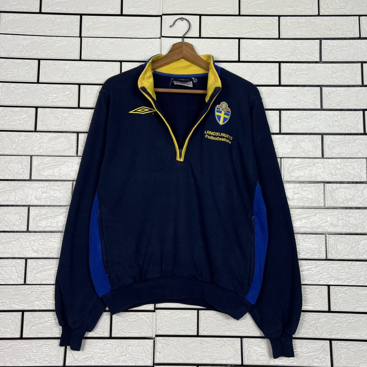 Umbro UMBRO SvFF Sweden Football Club HalfZip Sweatshirt 4076-C185 Size US S / EU 44-46 / 1 - 8 Thumbnail