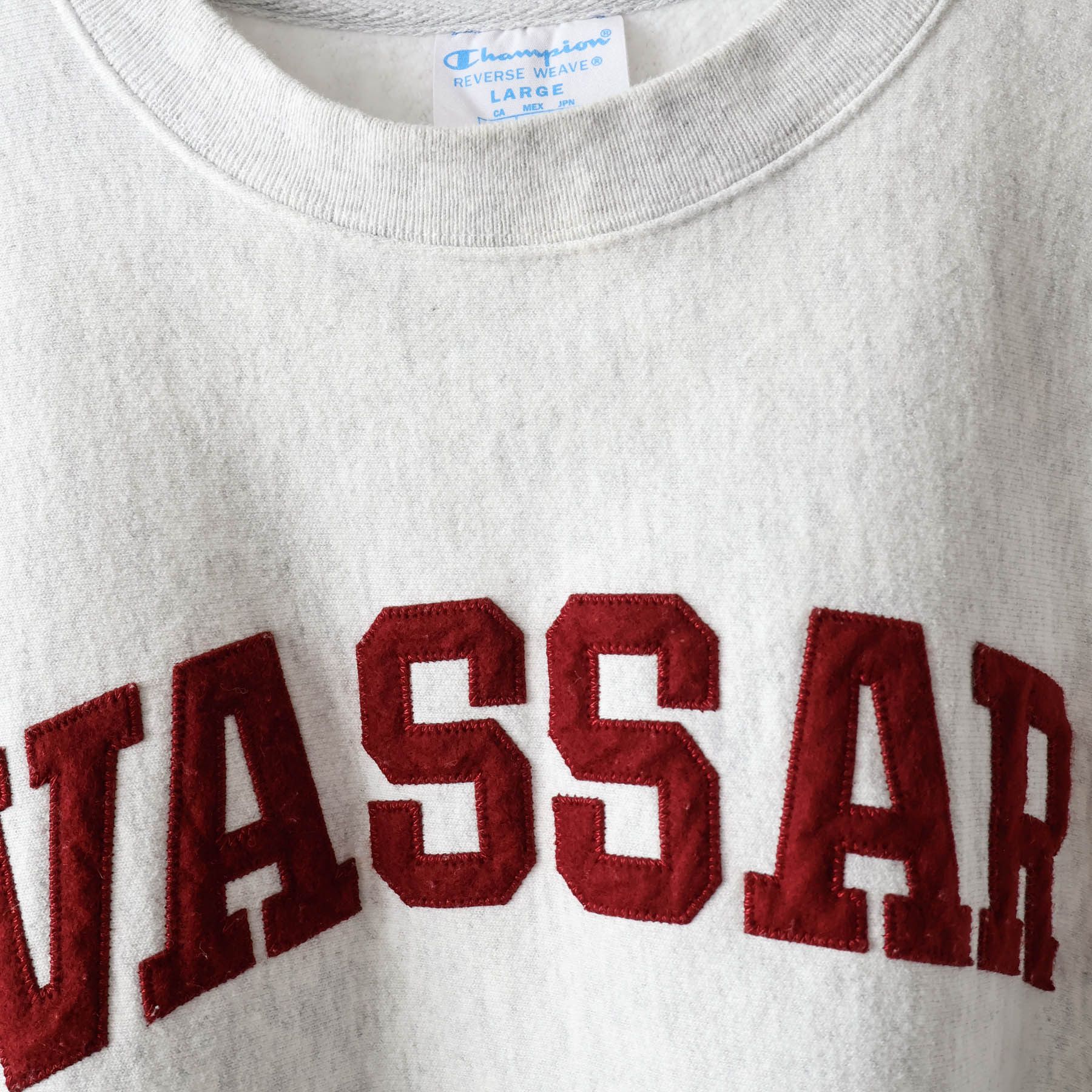 Vintage VTG Vessar College Champion Sewn On Logo Crewneck Sweatshirt Size US L / EU 52-54 / 3 - 5 Thumbnail