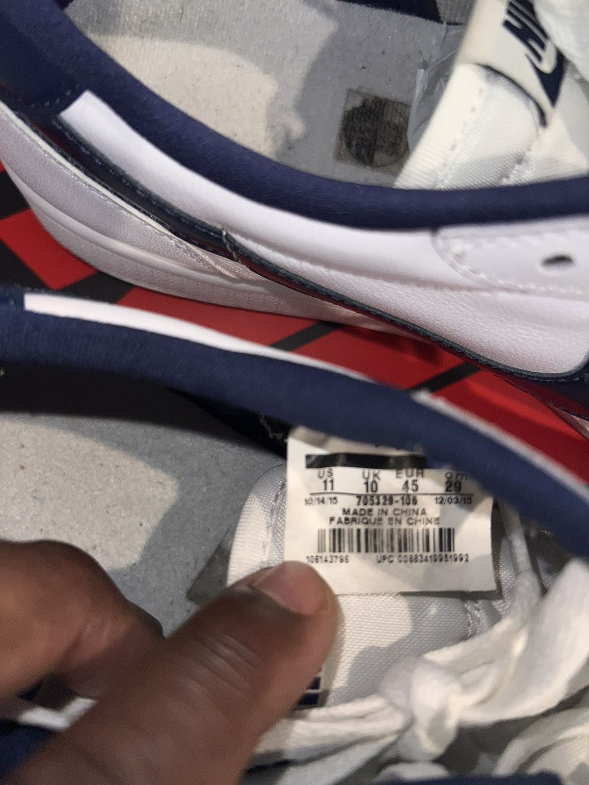 Nike 2016 Nike Air Jordan 1 Retro Low OG White Midnight Navy Size US 11 / EU 44 - 11 Thumbnail