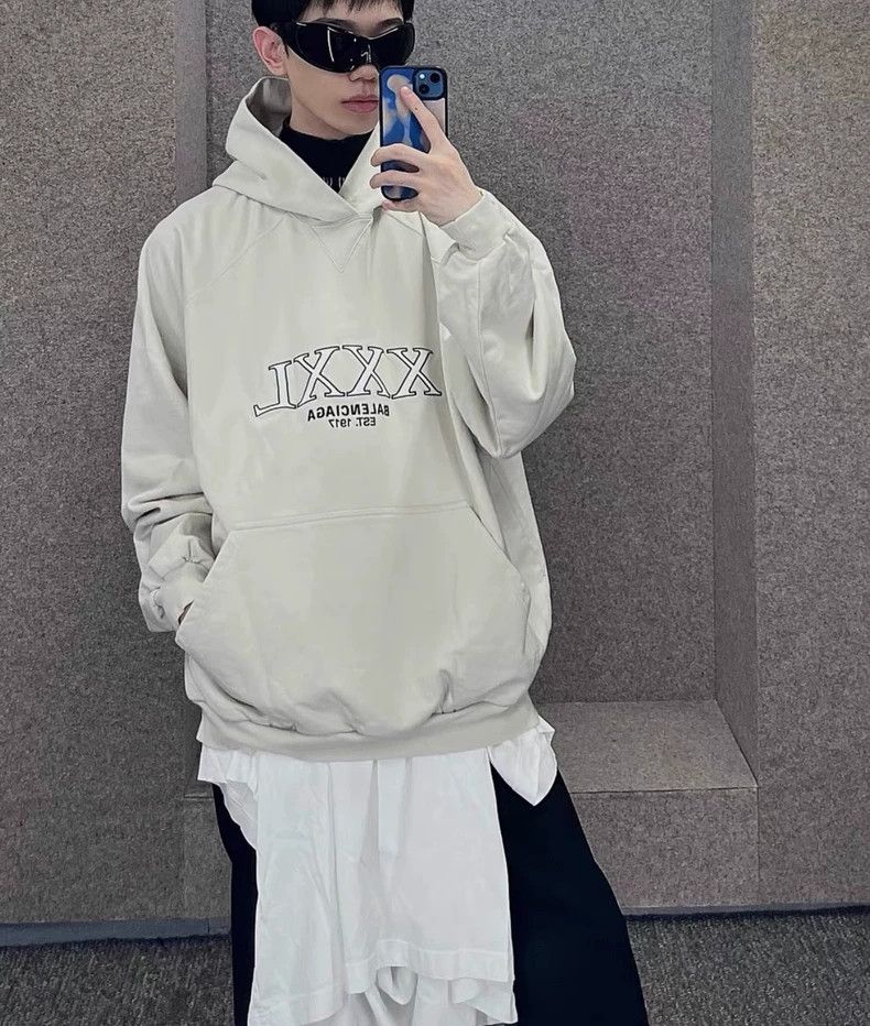 Balenciaga Balenciaga Off-White Fake Two-Piece Sweatshirt Size US L / EU 52-54 / 3 - 6 Thumbnail