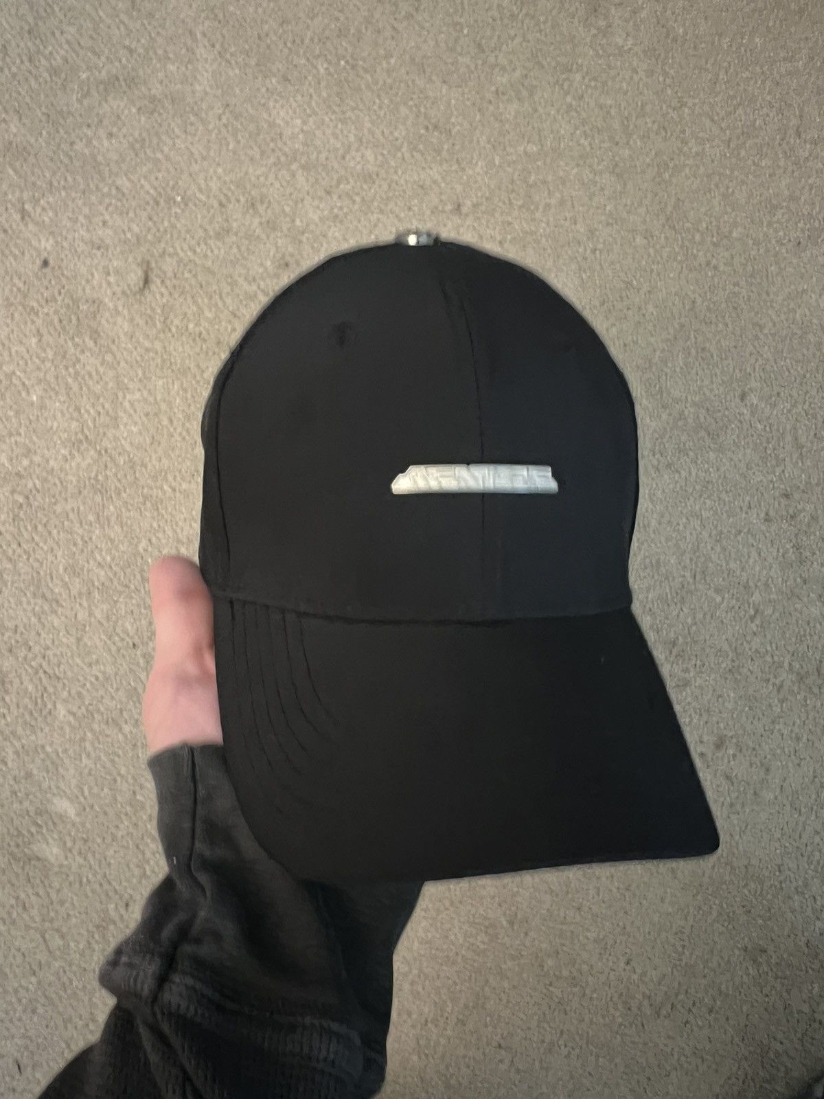 MENACE TOP - BLACK/RED main image 1