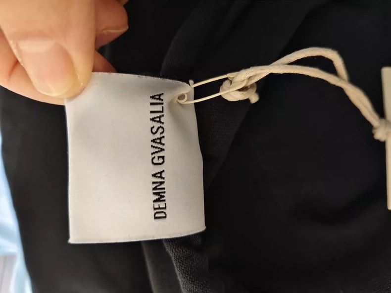 Vetements Vetements Embroidered Logo Hoodie Size US M / EU 48-50 / 2 - 8 Thumbnail