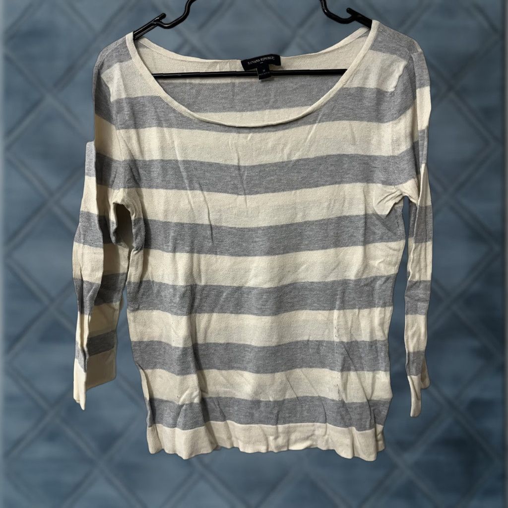 Banana Republic VINTAGE Banana Republic Top Shirt Womens Medium Gray Striped Long Sleeve Knit T Shirt Adult M Gray Classic 90s Mens Womens? Size M / US 6-8 / IT 42-44 - 1 Thumbnail