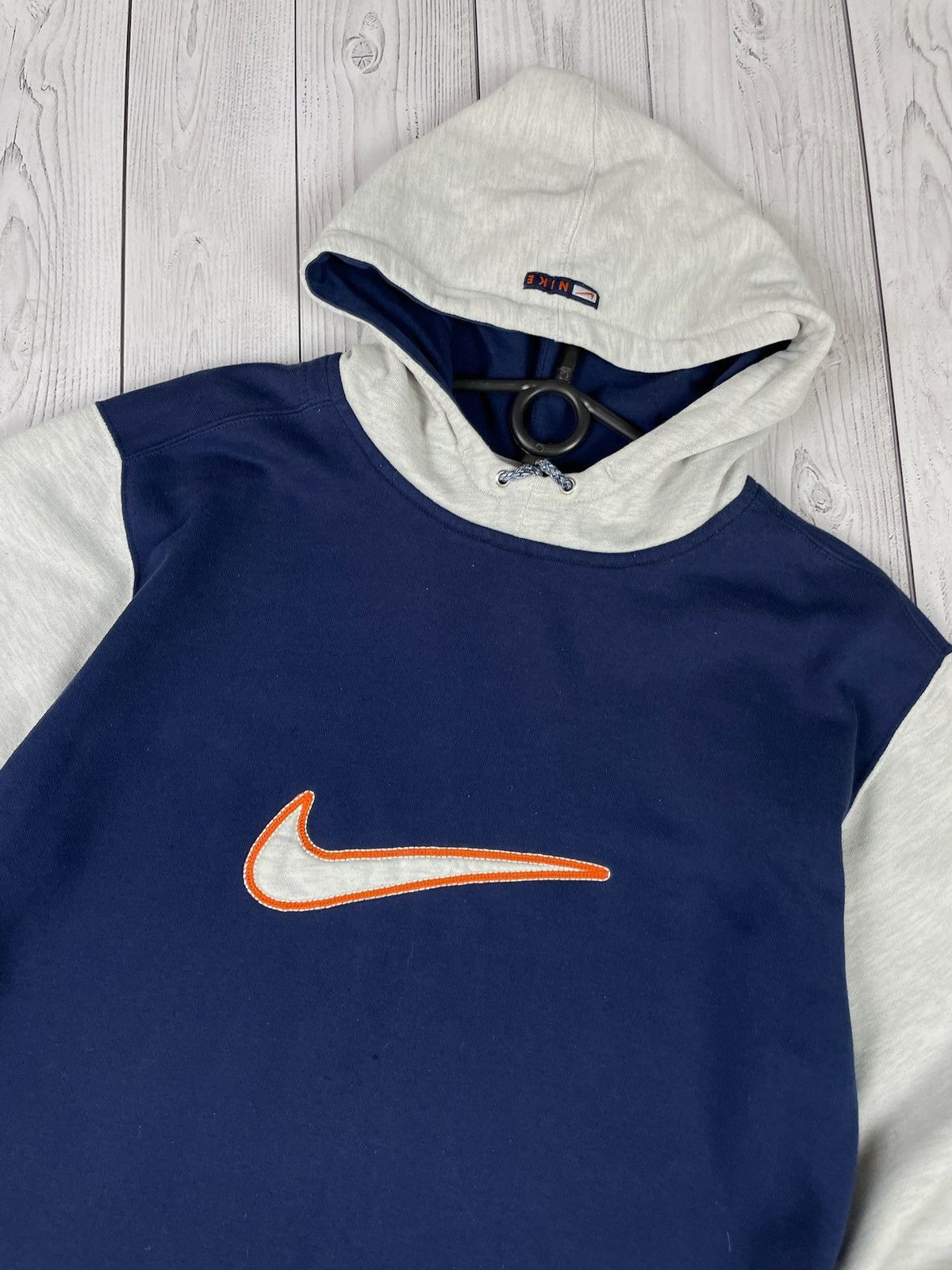 Nike Vintage nike hoodie big swoosh logo size S Size US S / EU 44-46 / 1 - 3 Thumbnail