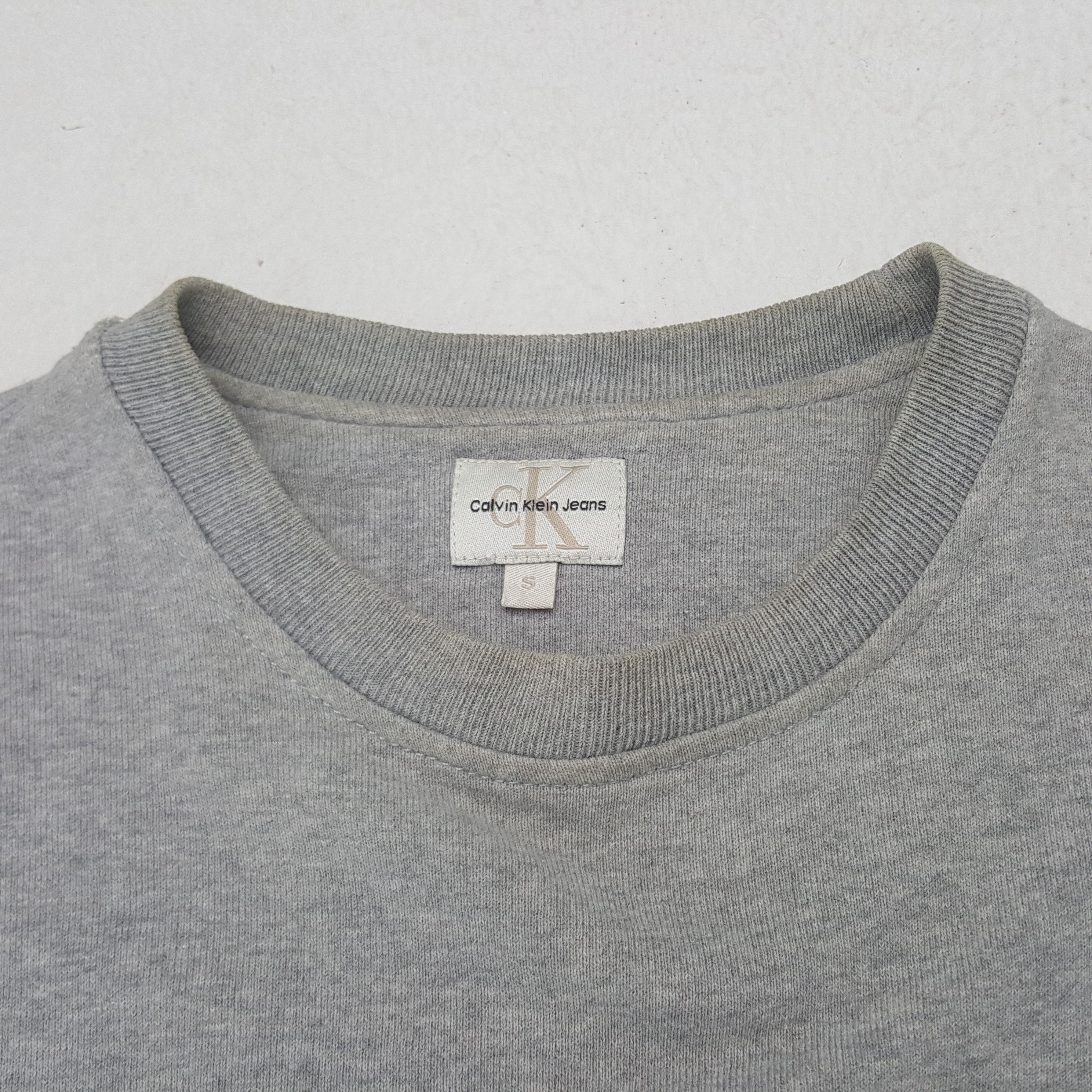 Calvin Klein Vintage Calvin Klein Jeans Plain Sweatshirt C287N34 Size US M / EU 48-50 / 2 - 4 Thumbnail