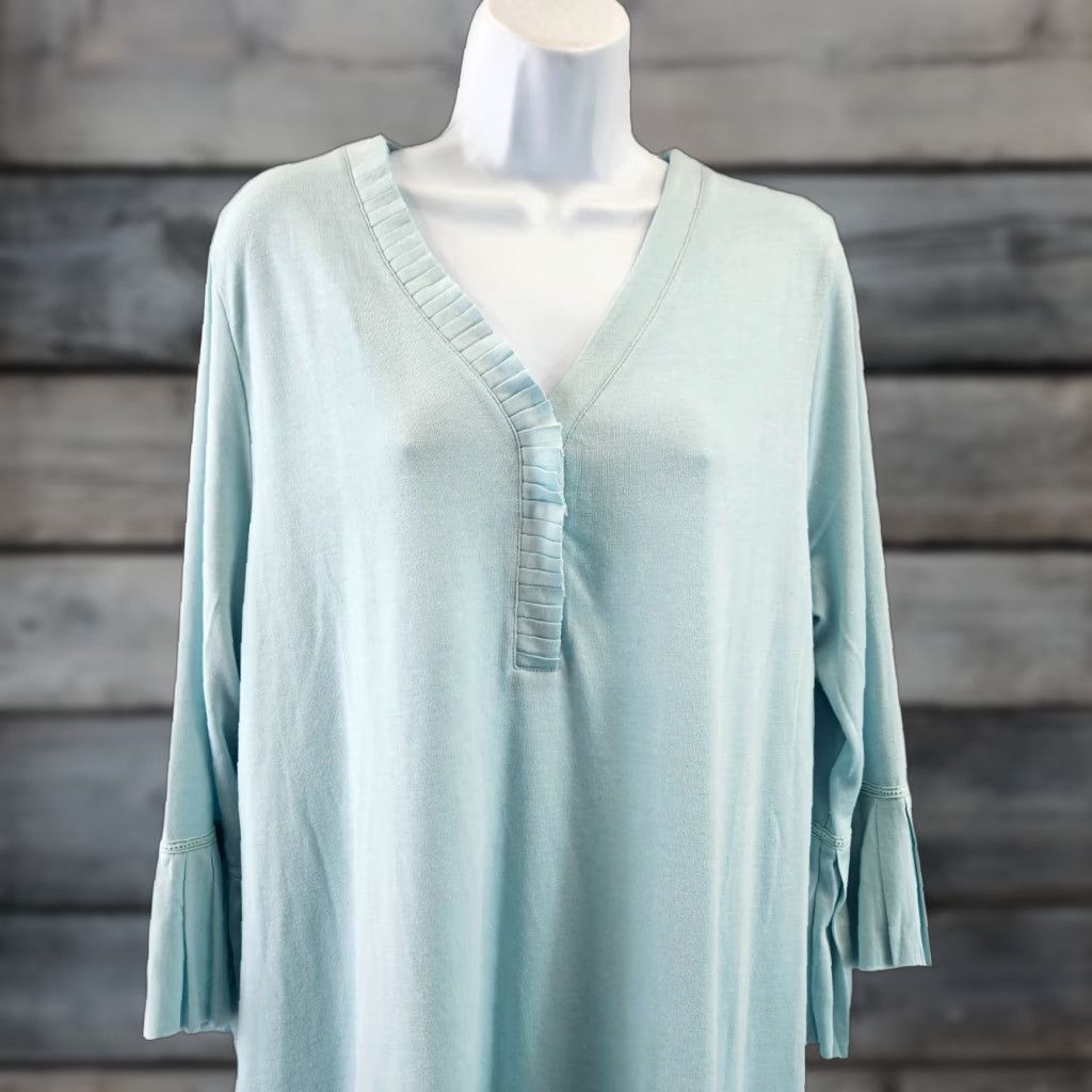 Soft Surroundings Soft Surroundings Blouse Womens Oleander Top L Solid Teal 3/4 Sleeve V-Neck Pullover Tunic Dressy Womens Size L / US 10 / IT 46 - 1 Thumbnail