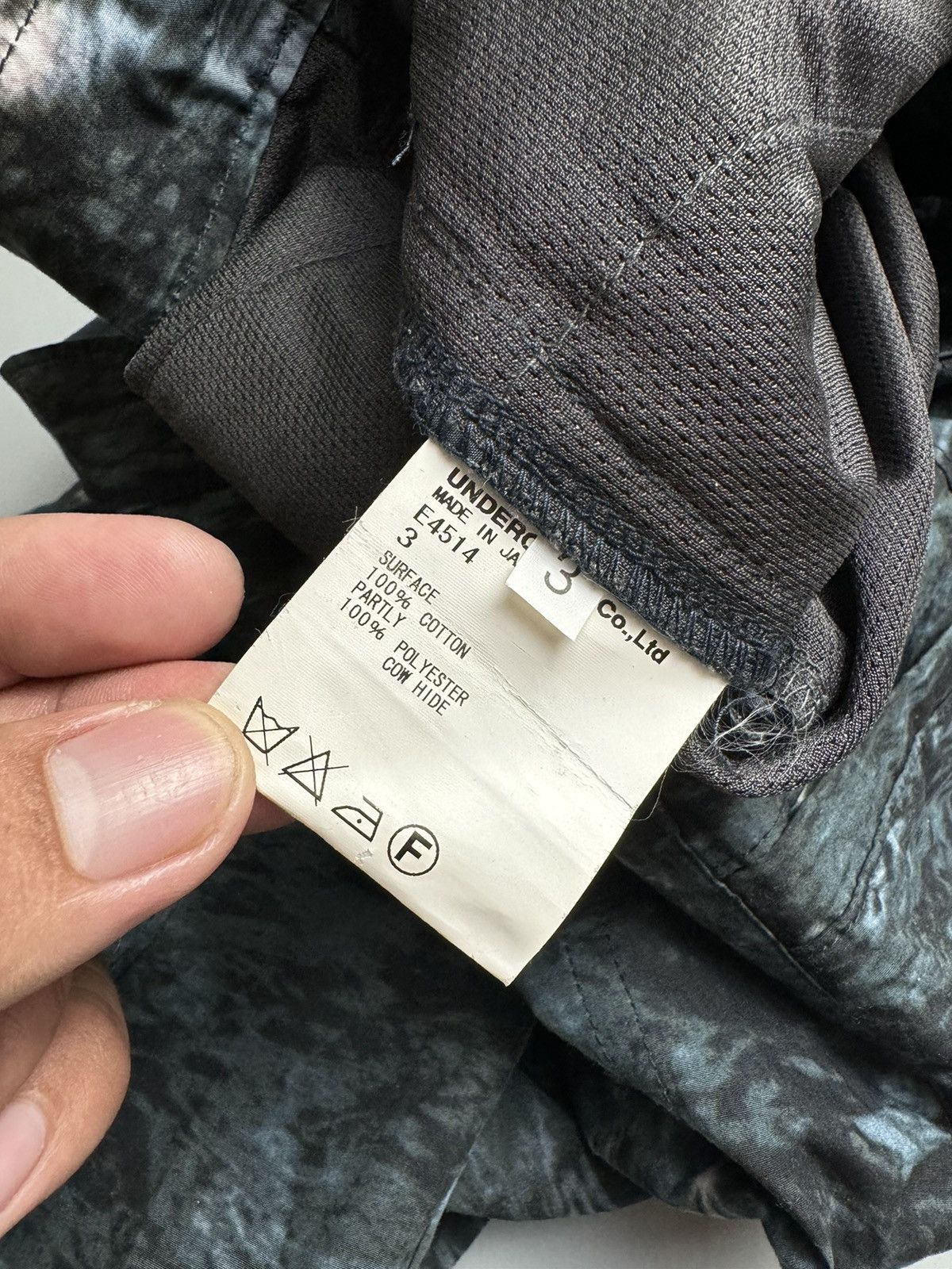 Jun Takahashi Undercover SS10 Less but Better Water Camo Cargo Pants Size US 34 / EU 50 - 12 Thumbnail