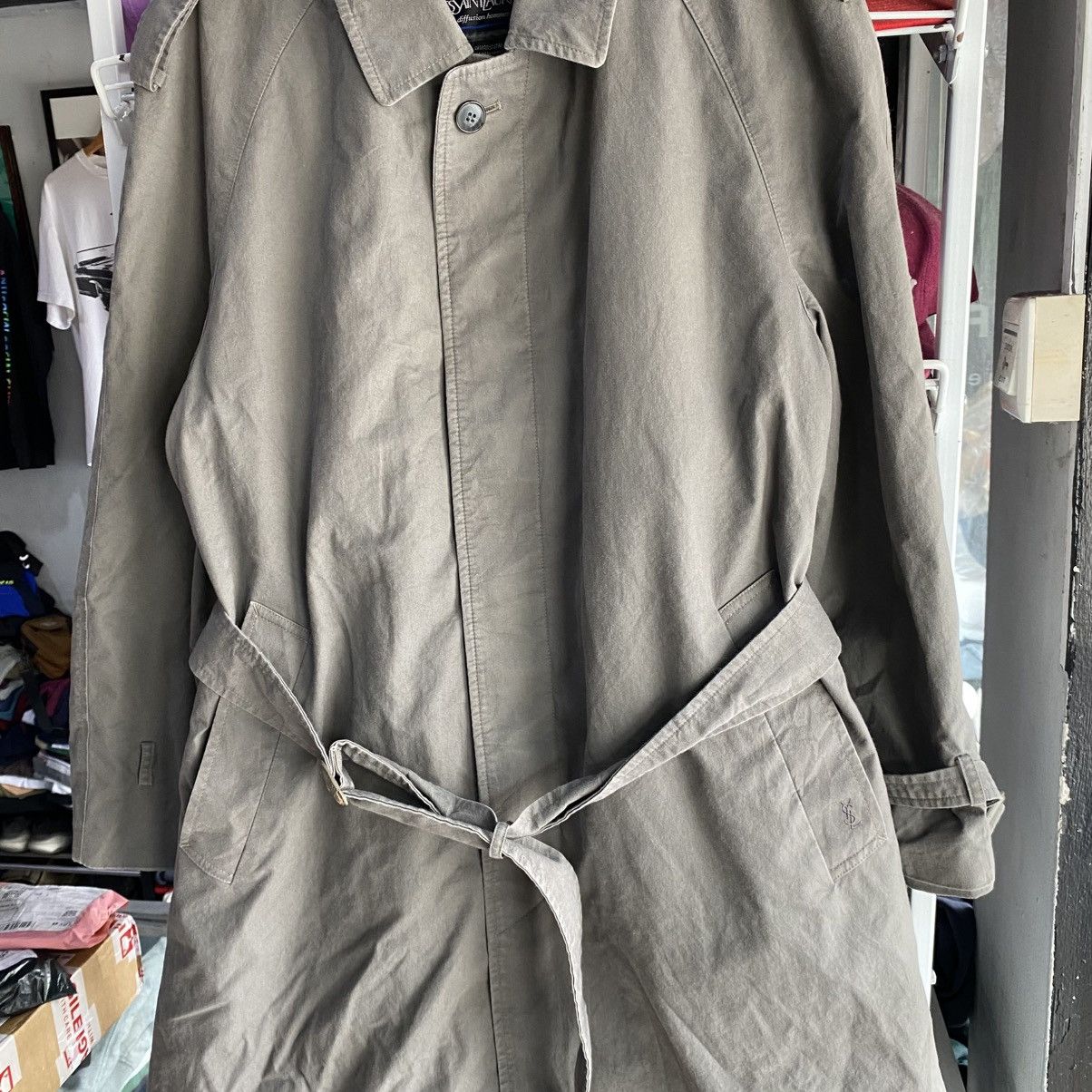 Yves Saint Laurent Vintage Yves Saint Laurent diffusion Hommes Trench coat Size US L / EU 52-54 / 3 - 5 Thumbnail