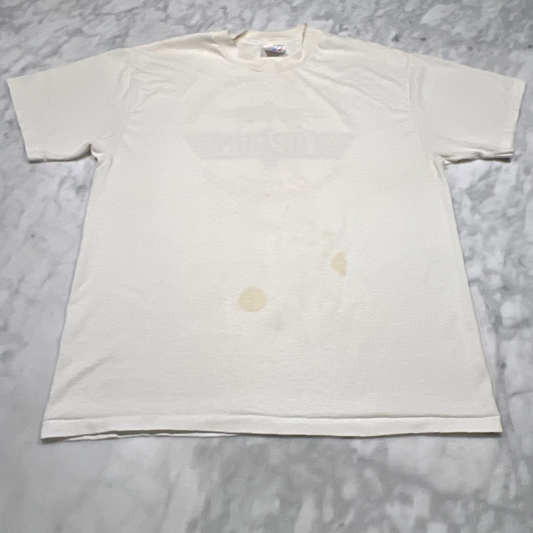 Vintage VINTAGE Top Gun Shirt Sleazy Bar Scene L Men White 1990s Graphic Tee Stains USA Size US L / EU 52-54 / 3 - 4 Thumbnail