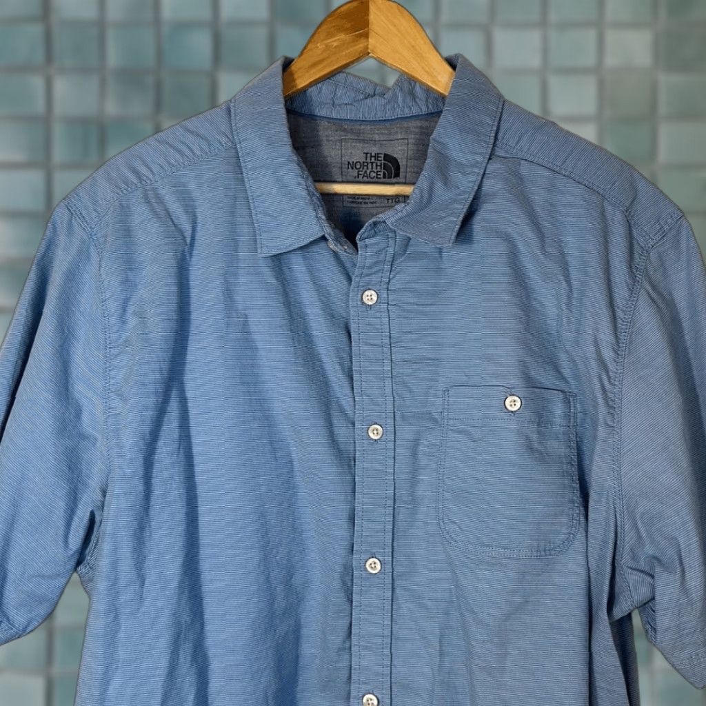 The North Face The North Face Men's Shirt XL Short Sleeve Button Up Blue & White Striped Size US XL / EU 56 / 4 - 1 Thumbnail