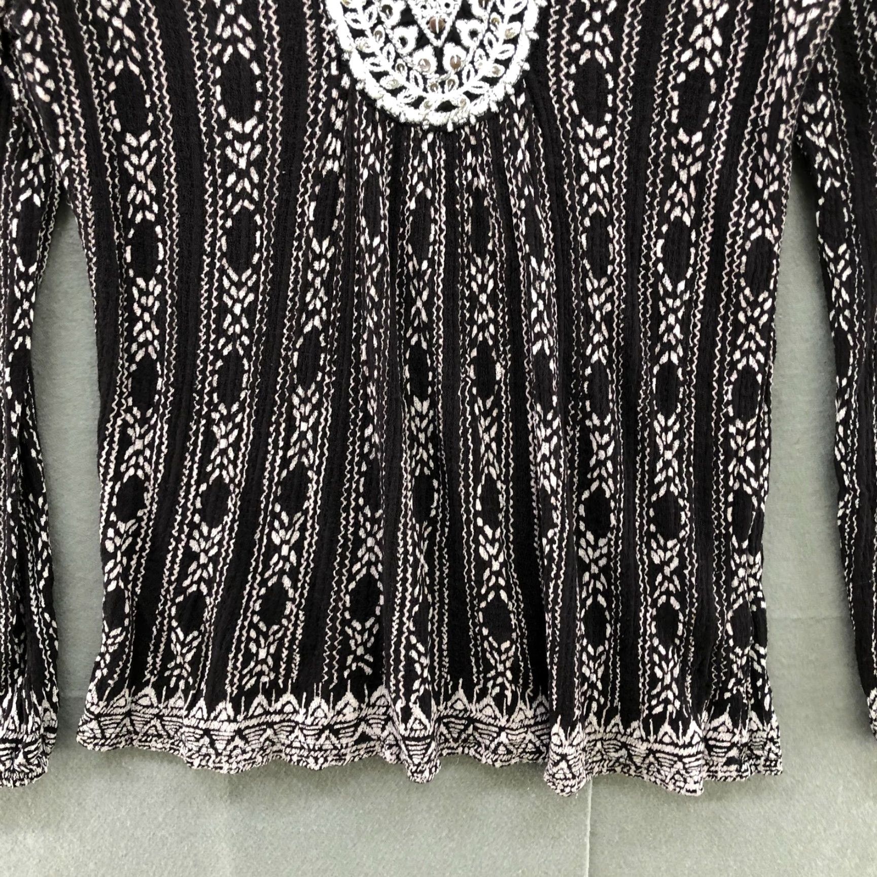 Lucky Brand Lucky Brand Blouse Womens XS Black Embroidered Linen Blend Long Sleeve Boho Top Womens Size XS / US 0-2 / IT 36-38 - 4 Thumbnail