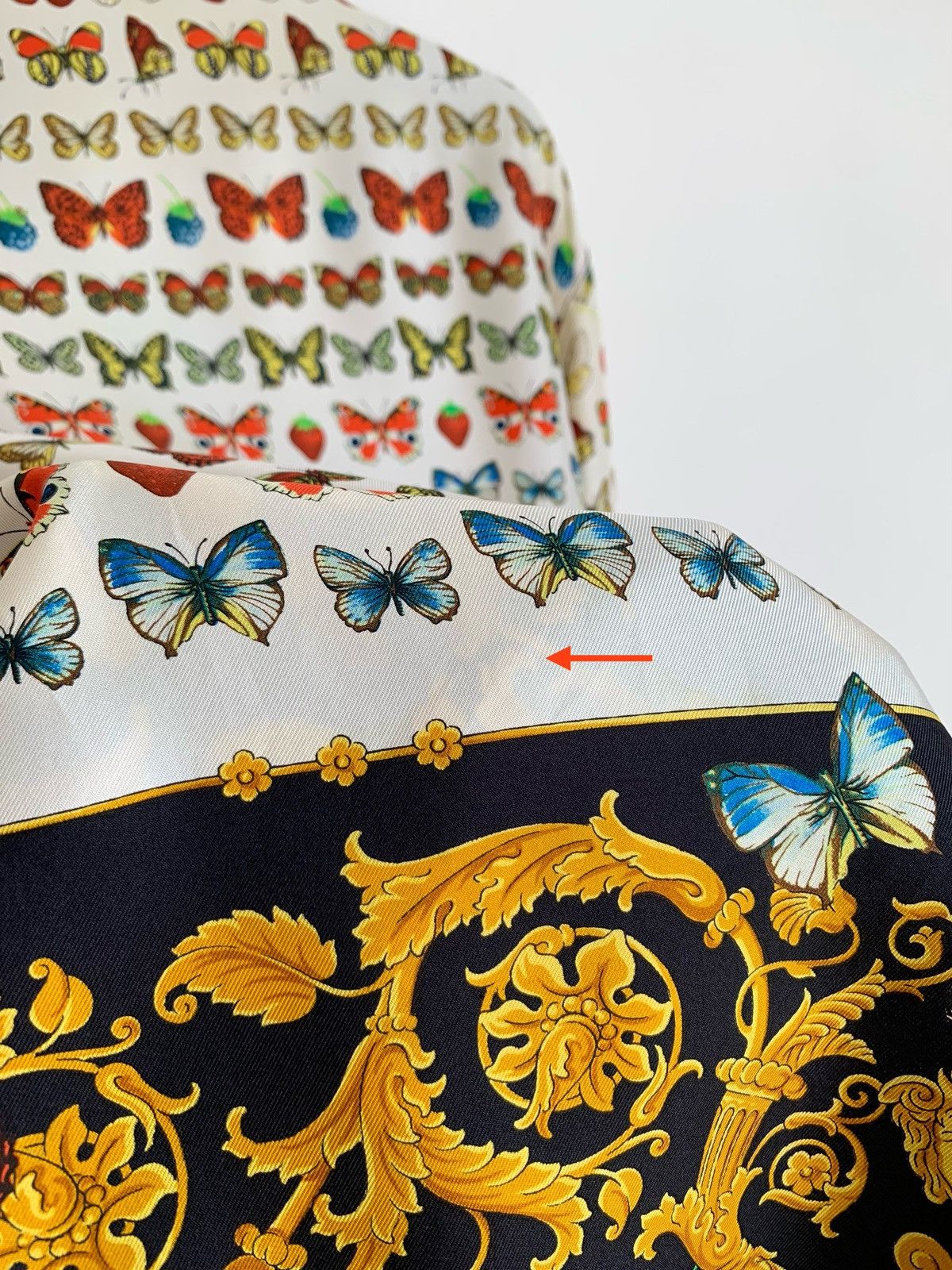 Versace Vintage 90s Gianni Versace Gold Butterflies Silk Shirt Size M / US 6-8 / IT 42-44 - 24 Thumbnail