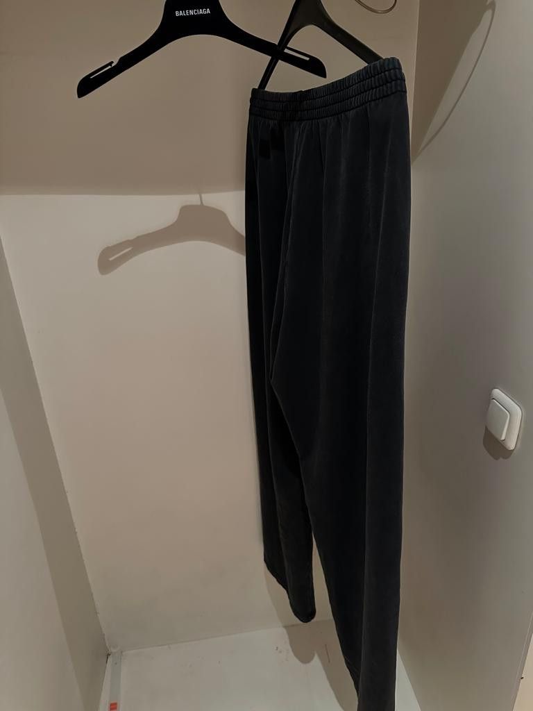 Balenciaga Balenciaga Logo Outline Baggy Sweatpants Size US 34 / EU 50 - 6 Thumbnail