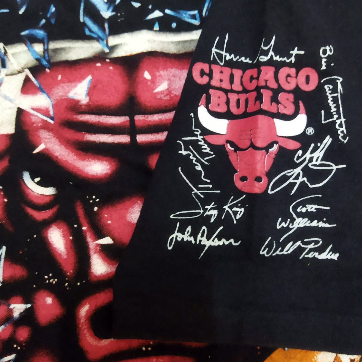 NBA × Vintage Chicago Bulls Shattered Backboard Vintage 1992 NBA Tshirt Size US XL / EU 56 / 4 - 4 Thumbnail