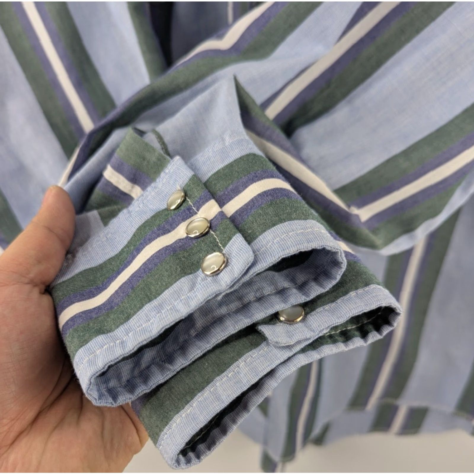Wrangler VINTAGE Wrangler Western Pearl Snap Long Sleeve Stripe Shirt XL 17-17.5 Mens Button-Up, Blue Green, Cotton Polyester, 90s, Casual, Workwear, Travel Size US XL / EU 56 / 4 - 6 Thumbnail