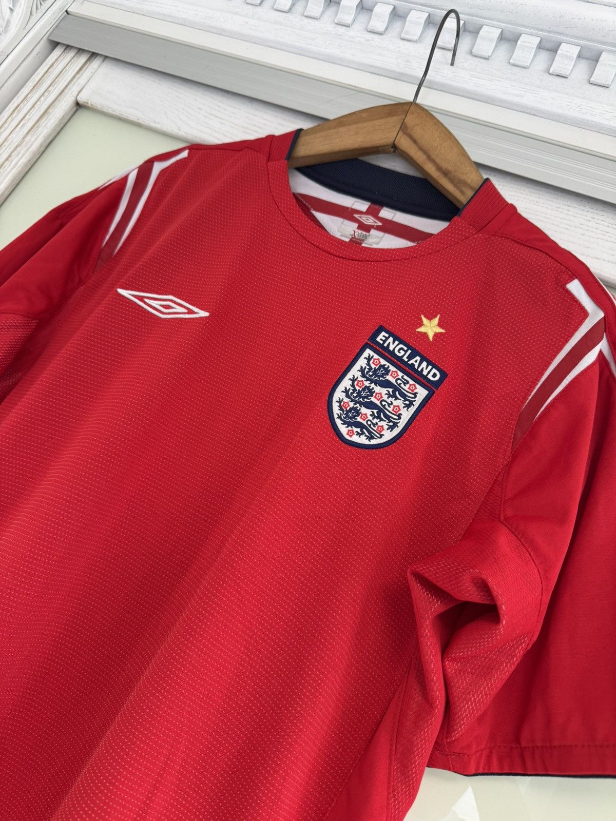 Umbro Vintage England 2004-2006 Home Soccer Jersey Football Kit Size US M / EU 48-50 / 2 - 5 Thumbnail