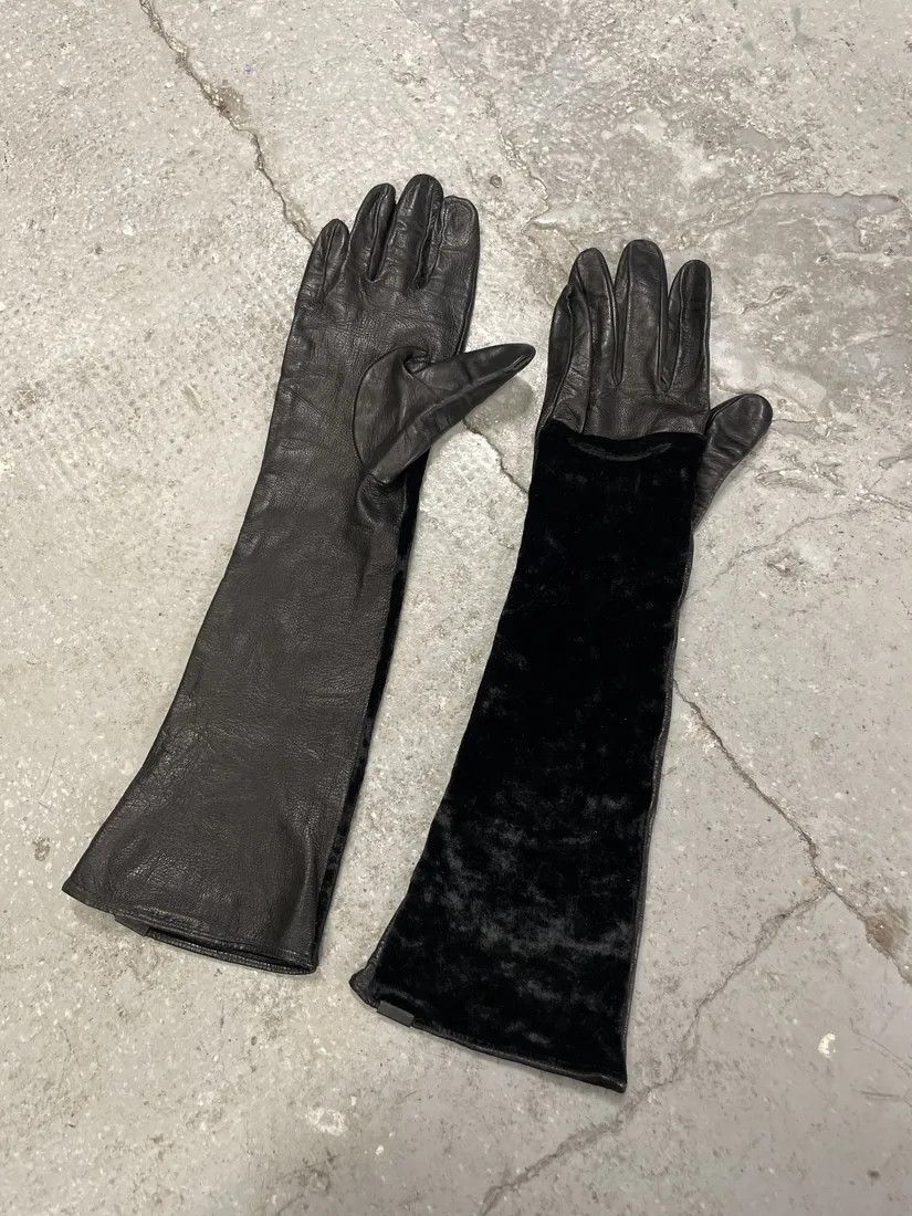 Emporio Armani × Vintage Emporio Armani Black Gloves Cuffs Hybrid Velvet & Leather Size ONE SIZE - 3 Thumbnail