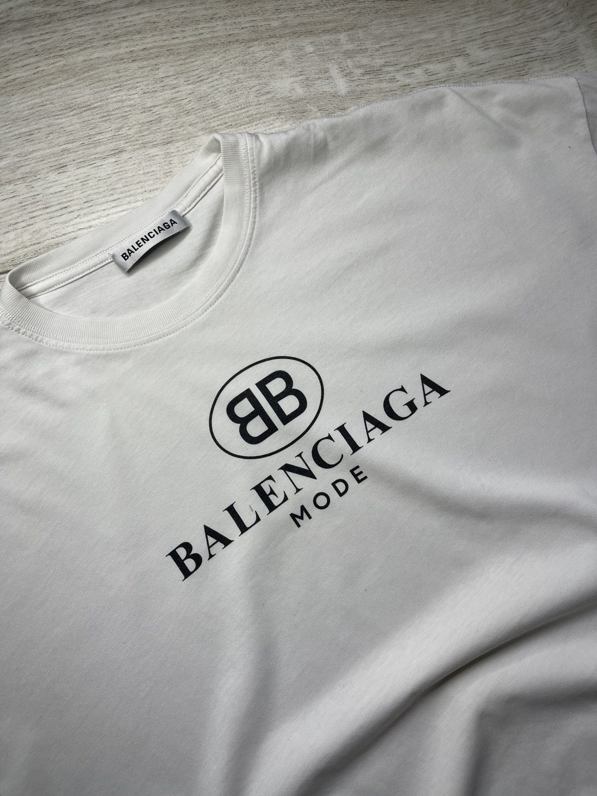 Balenciaga Balenciaga Mode T-shirt Size US S / EU 44-46 / 1 - 5 Thumbnail