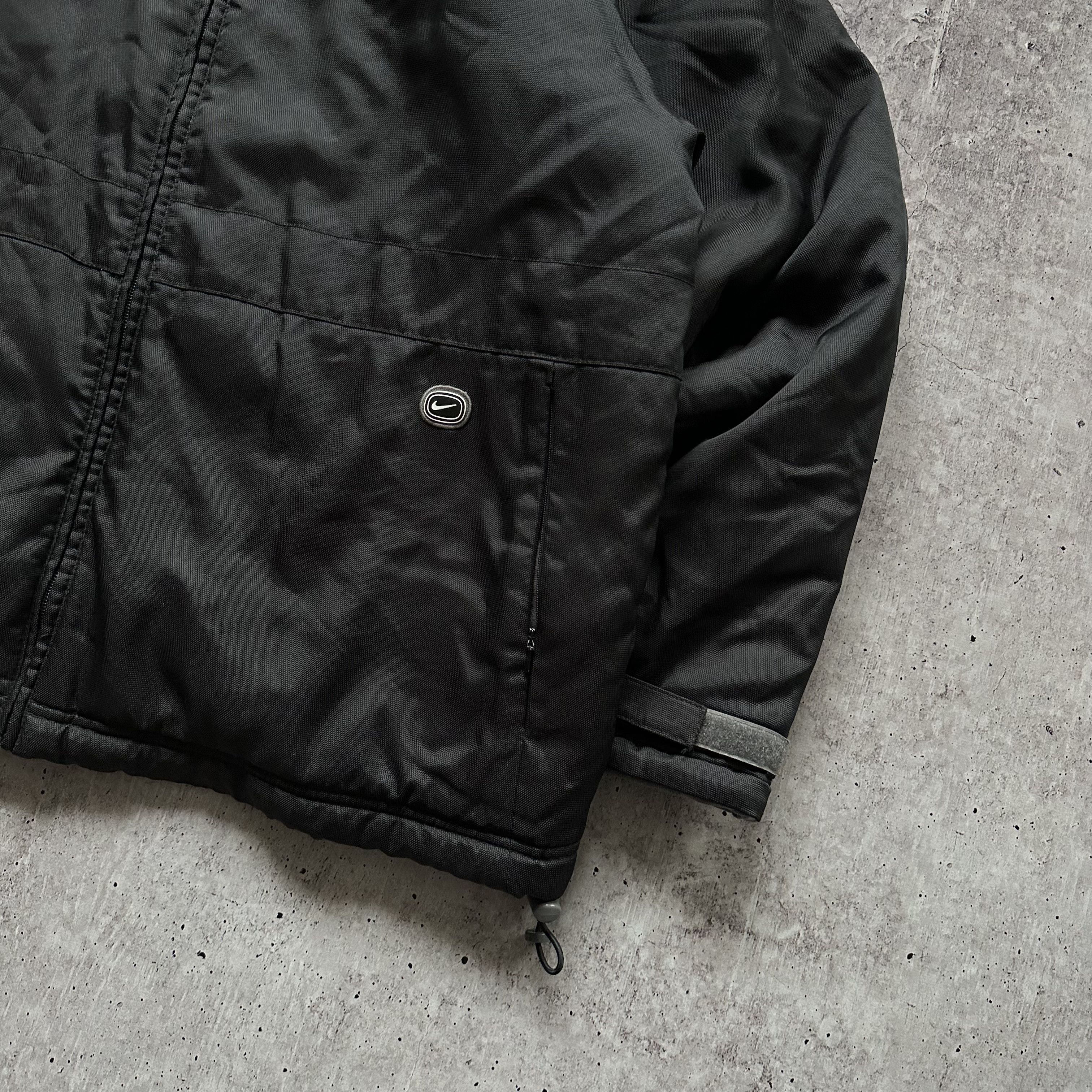 Nike × Vintage Nike y2k Vintage Center Logo Swoosh Baggy Nylon Jacket Size US M / EU 48-50 / 2 - 6 Thumbnail