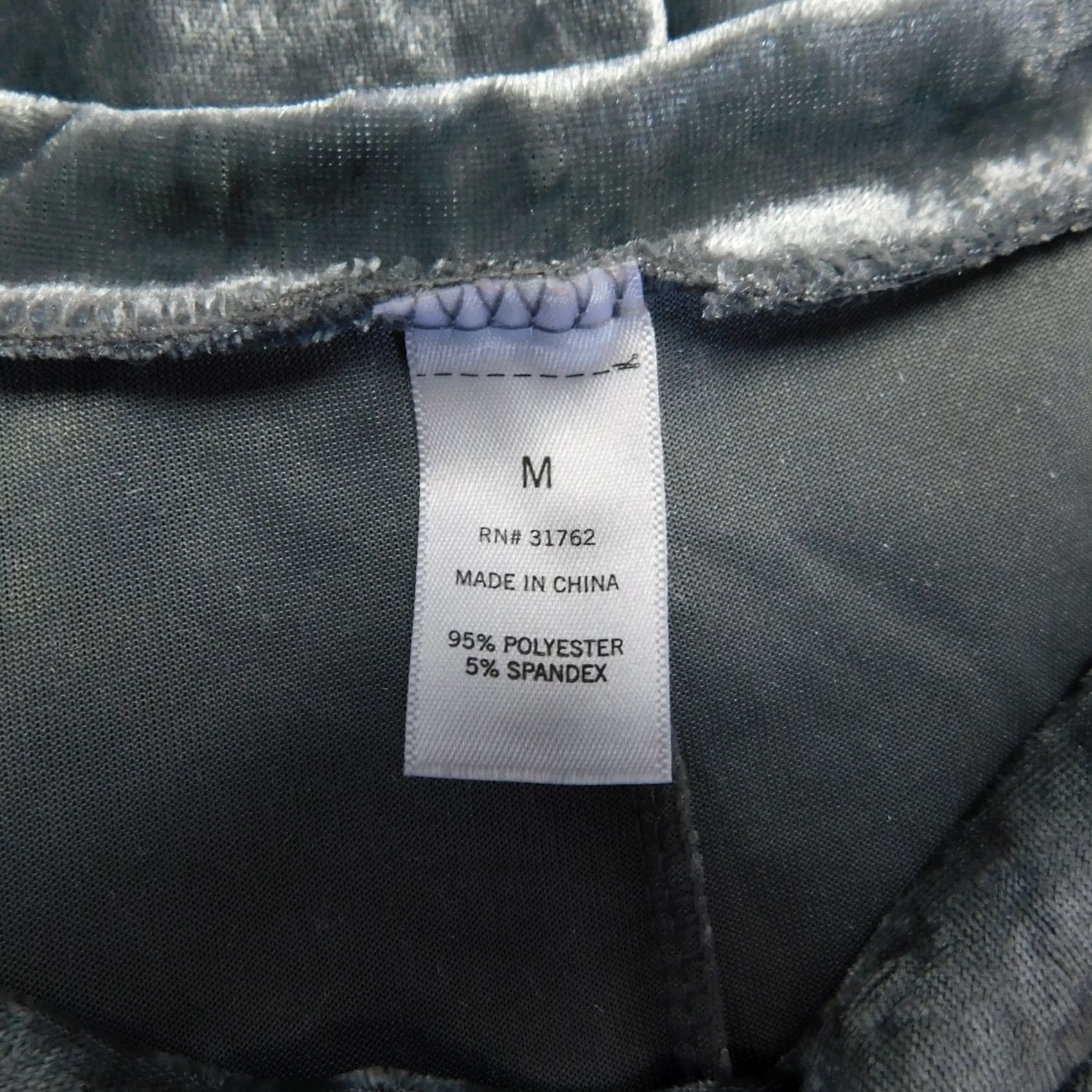 Velvet VINTAGE Short Sleeve Round Neck Crushed Velvet Tunic Dress Gray/Silver, Medium Size 32" / US 10 / IT 46 - 4 Thumbnail