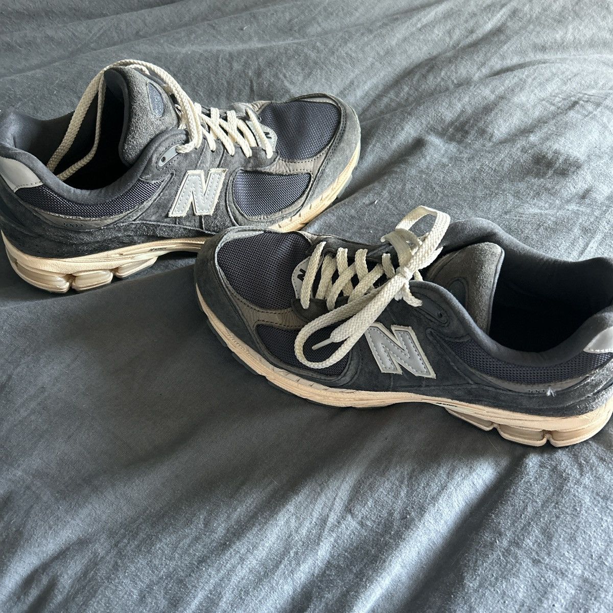 New Balance Black Grey New Balance 2002r Size US 11 / EU 44 - 2 Thumbnail