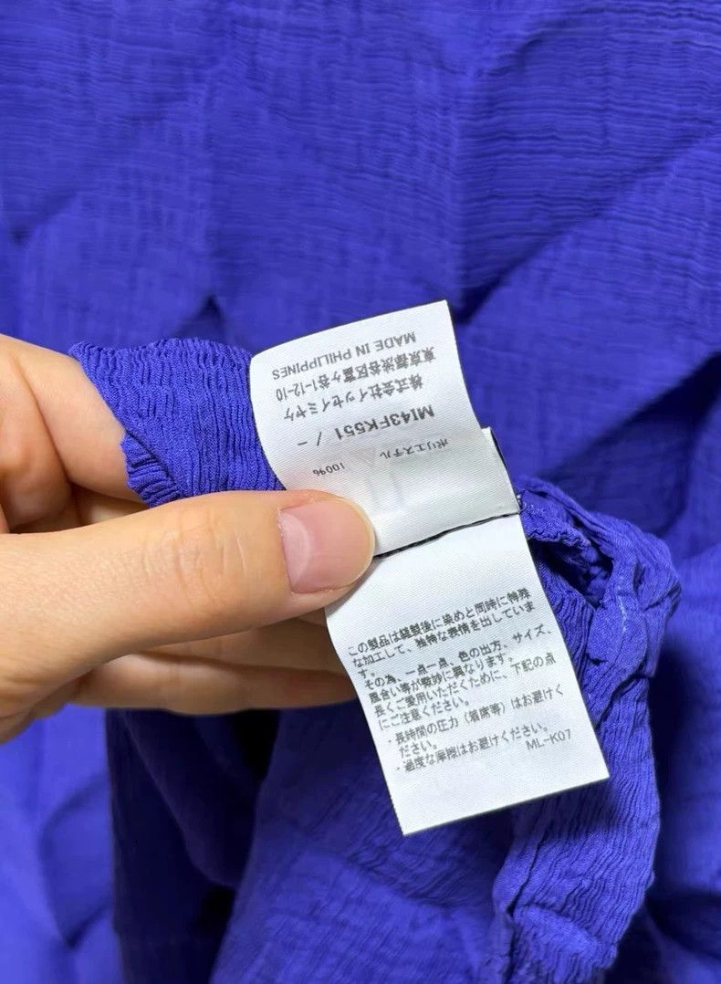 Issey Miyake Issey Miyake size:one size Blue diamond-shaped pleated top Size XS / US 0-2 / IT 36-38 - 6 Thumbnail