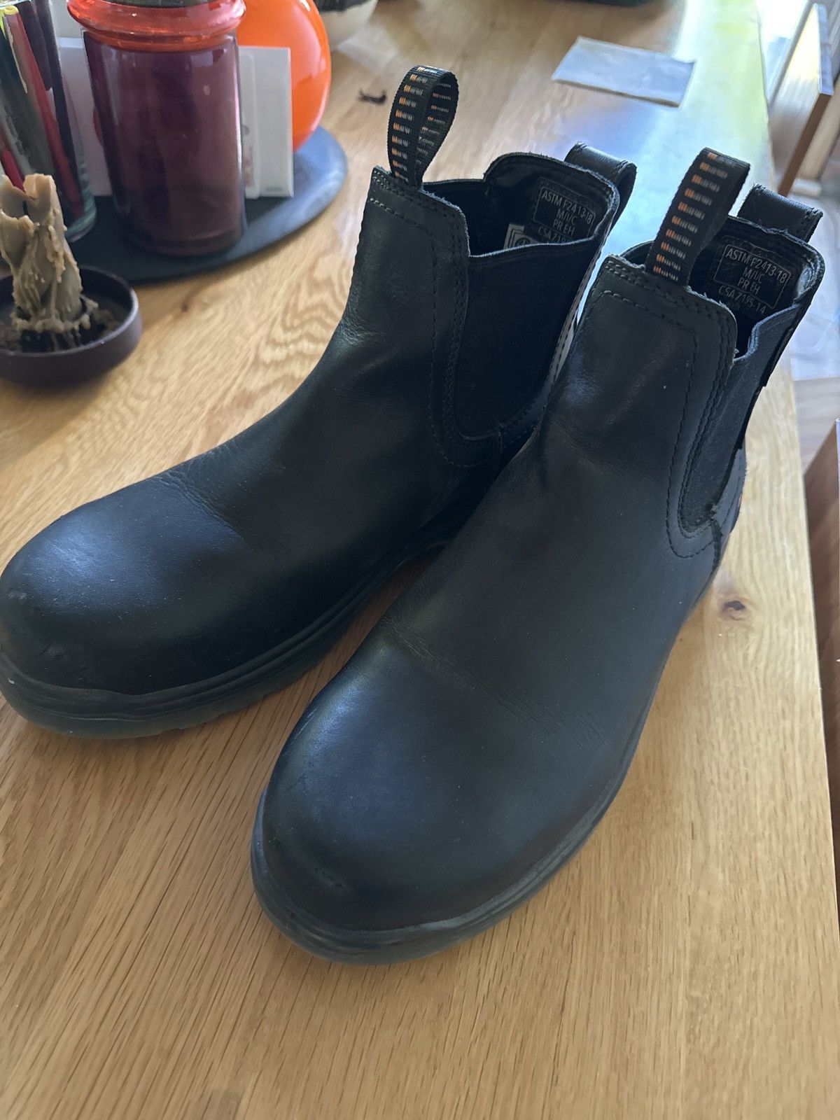 Ariat Work Boots / Chelsea Boot
