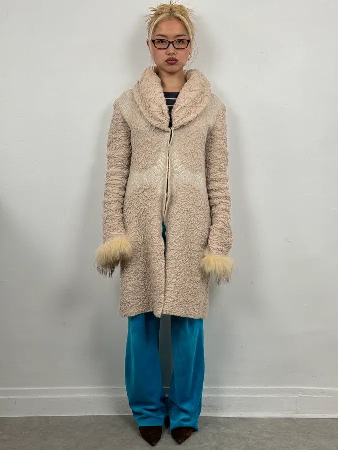 Roberto Cavalli 2000s Roberto Cavalli Wrinkled Texture Beige Long Cardigan Wrist Fur Jacket Size S / US 4 / IT 40 - 1 Thumbnail
