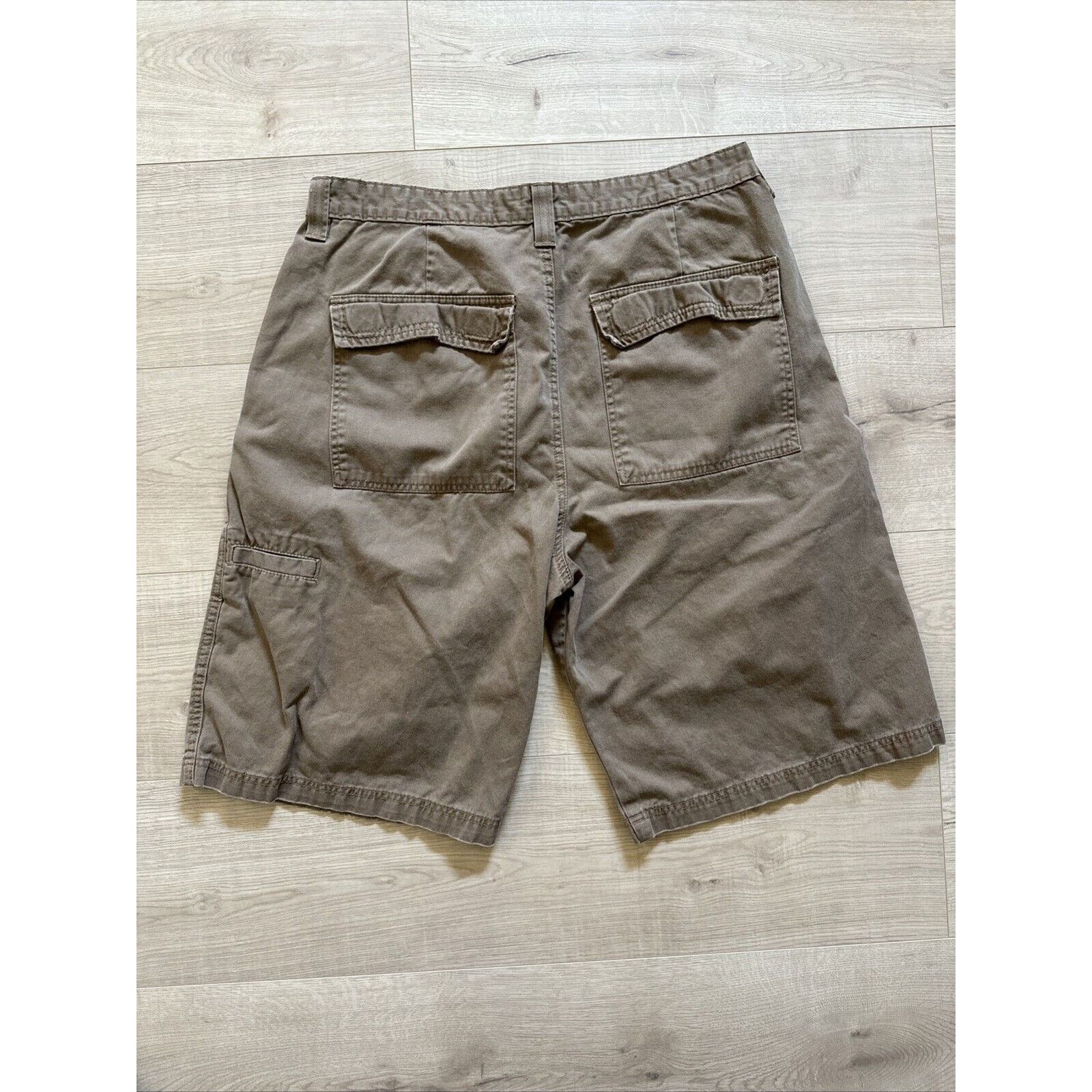 Wrangler Wrangler Shorts Loose Fit Brown Size 33 Size US 33 - 4 Thumbnail