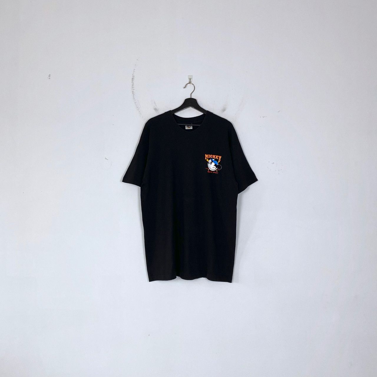 Vintage VINTAGE DISNEY MICKEY MOUSE TEE Size US XL / EU 56 / 4 - 1 Thumbnail