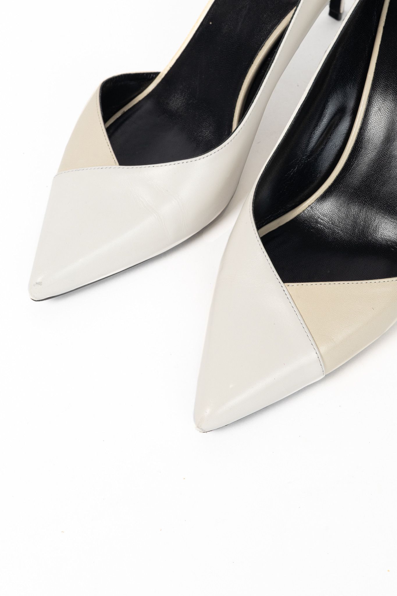 Celine Celine Ivory & Beige Two-Tone Pointed-Toe D'Orsay Pumps Size US 10 / IT 40 - 6 Thumbnail