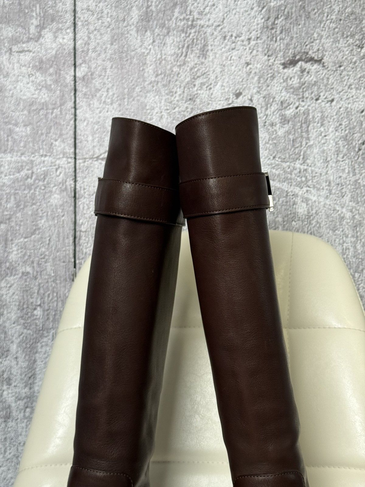 Louis Vuitton Louis Vuitton LV Logo Knee High Boots Leather Block Heel Size US 7 / IT 37 - 12 Thumbnail