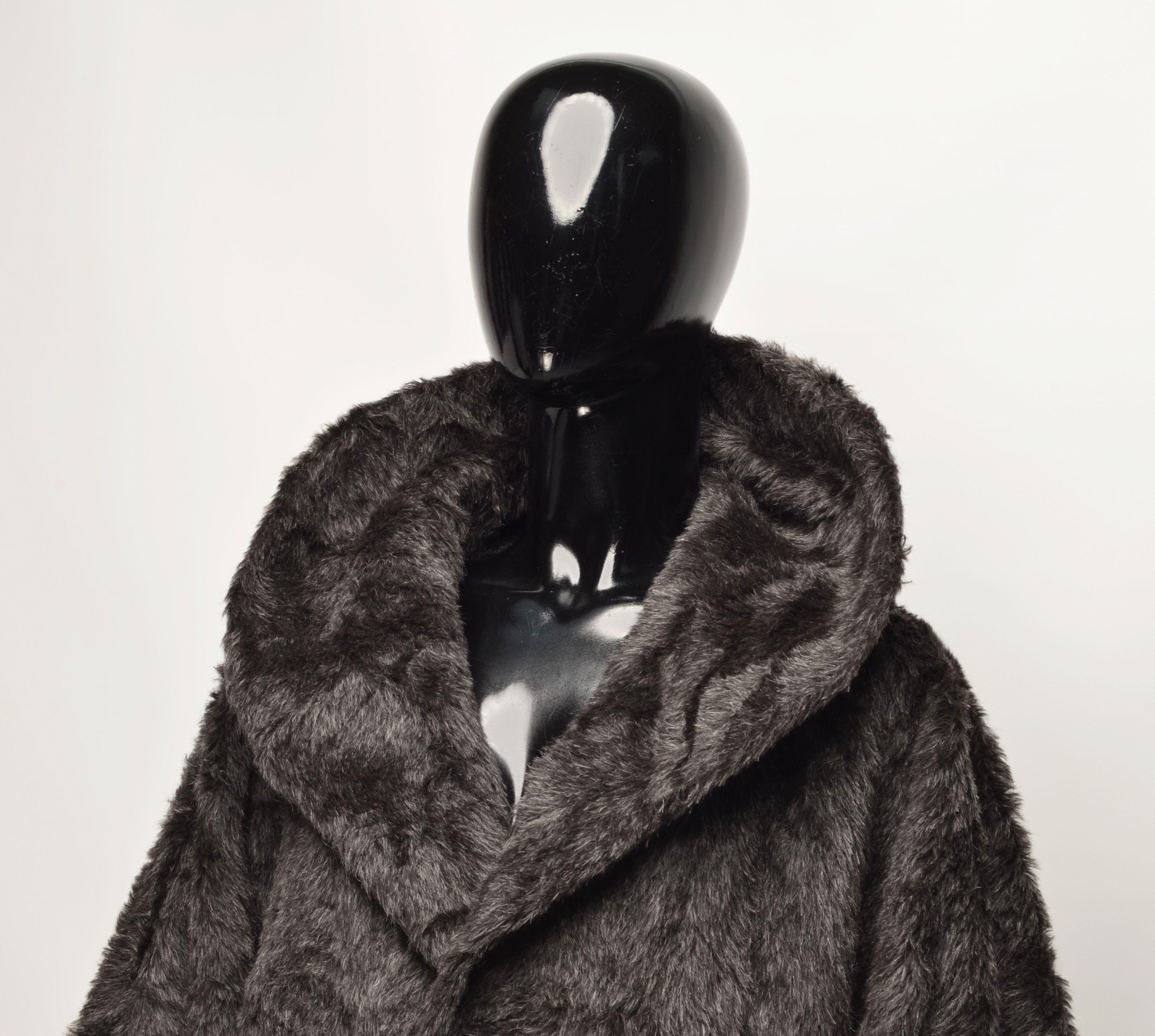 Japanese Brand Vintage Japanese 80's Faux Fur Oversized Mob Wife Coat Size ONE SIZE - 2 Thumbnail