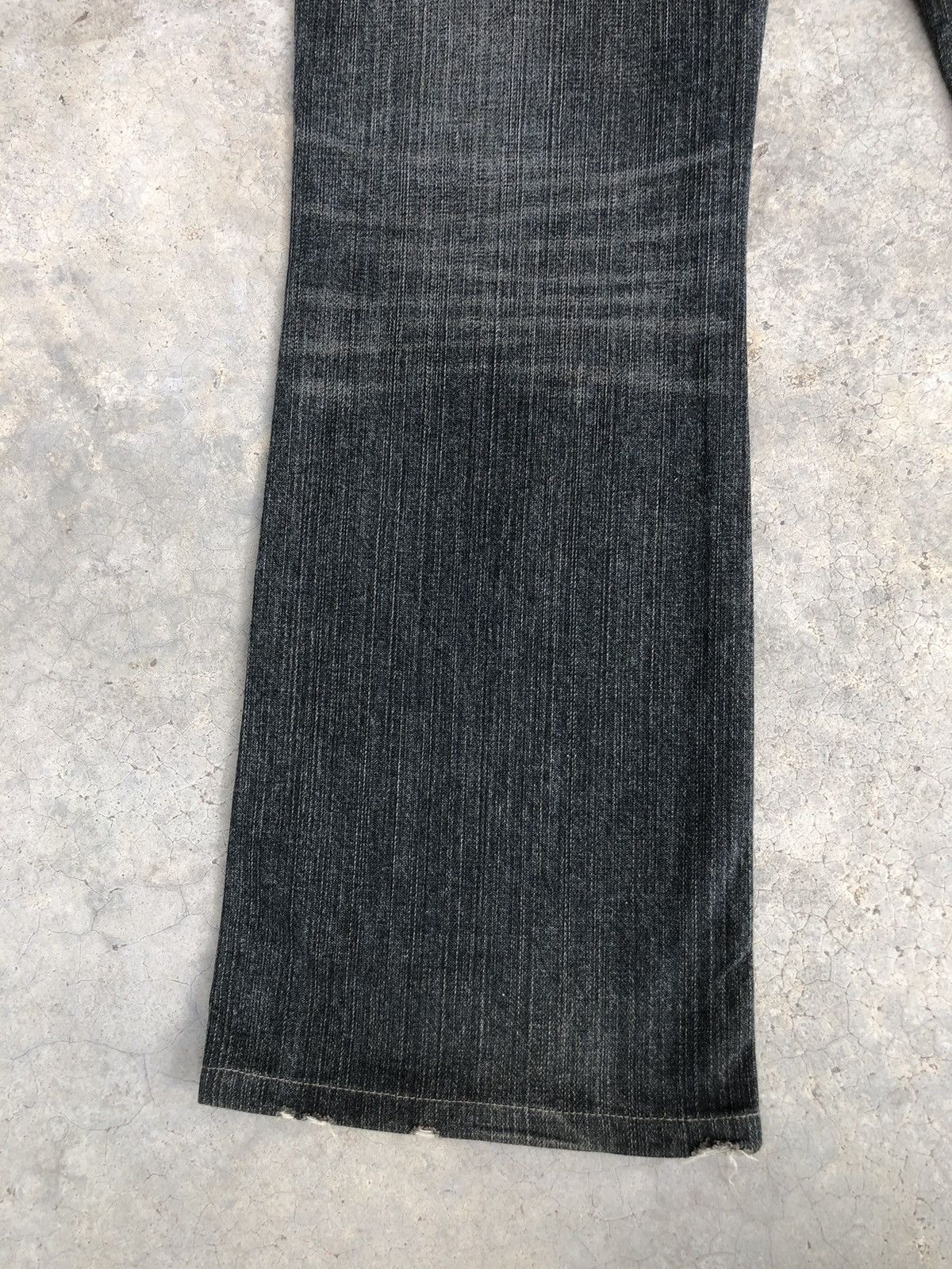 If Six Was Nine Japanese Uniqlo Flared Jeans Distressed Jeans Broken Denim Size US 34 / EU 50 - 11 Thumbnail