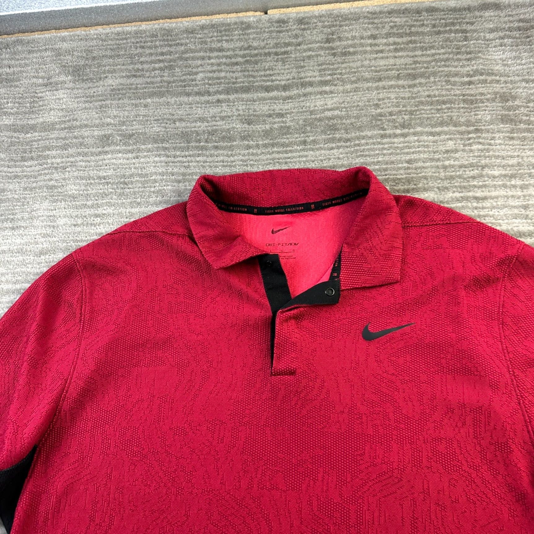 Nike Nike Tiger Woods Polo Shirt Mens Large Red Dri Fit Jacquard Golf Shirt Polo Shirt Nike Dri-Fit Geometric Short Sleeve Casual Activewear 90s? Size US L / EU 52-54 / 3 - 3 Thumbnail