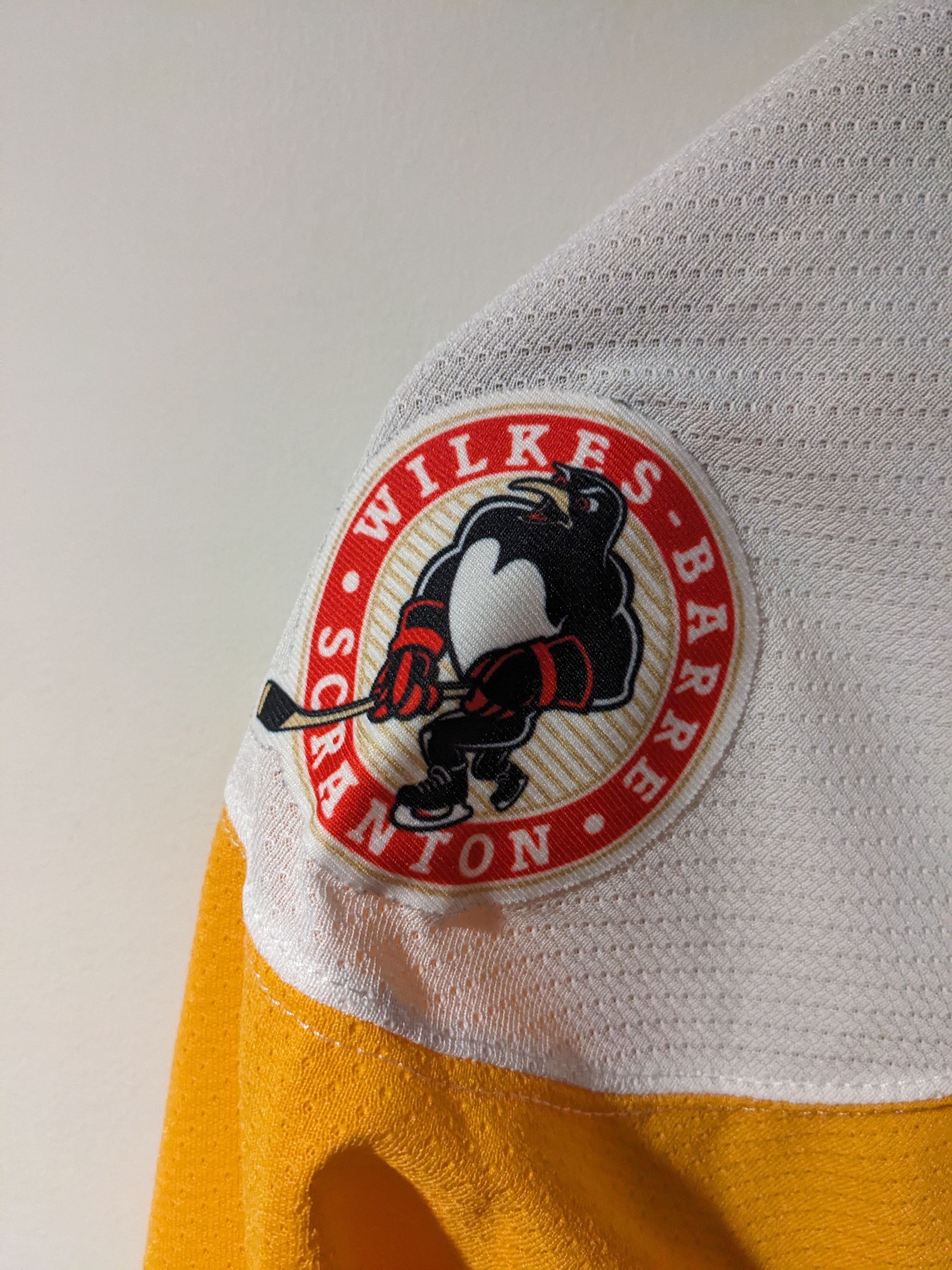 NHL Vintage Wilkes-Barre Scranton Penguins Pittsburgh NHL Jersey Size US L / EU 52-54 / 3 - 4 Thumbnail