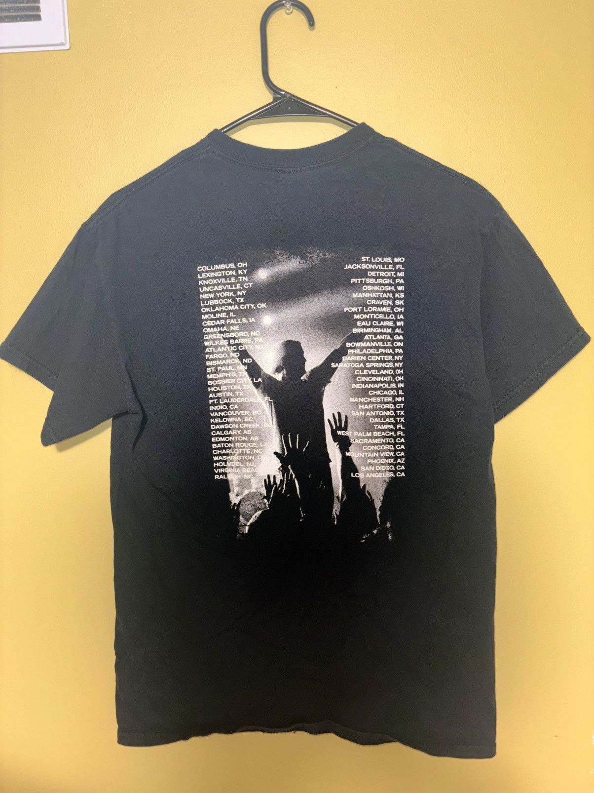 Gildan 2014 LUKE BRYAN Concert Tour Adult (M) T-Shirt Size US M / EU 48-50 / 2 - 2 Thumbnail