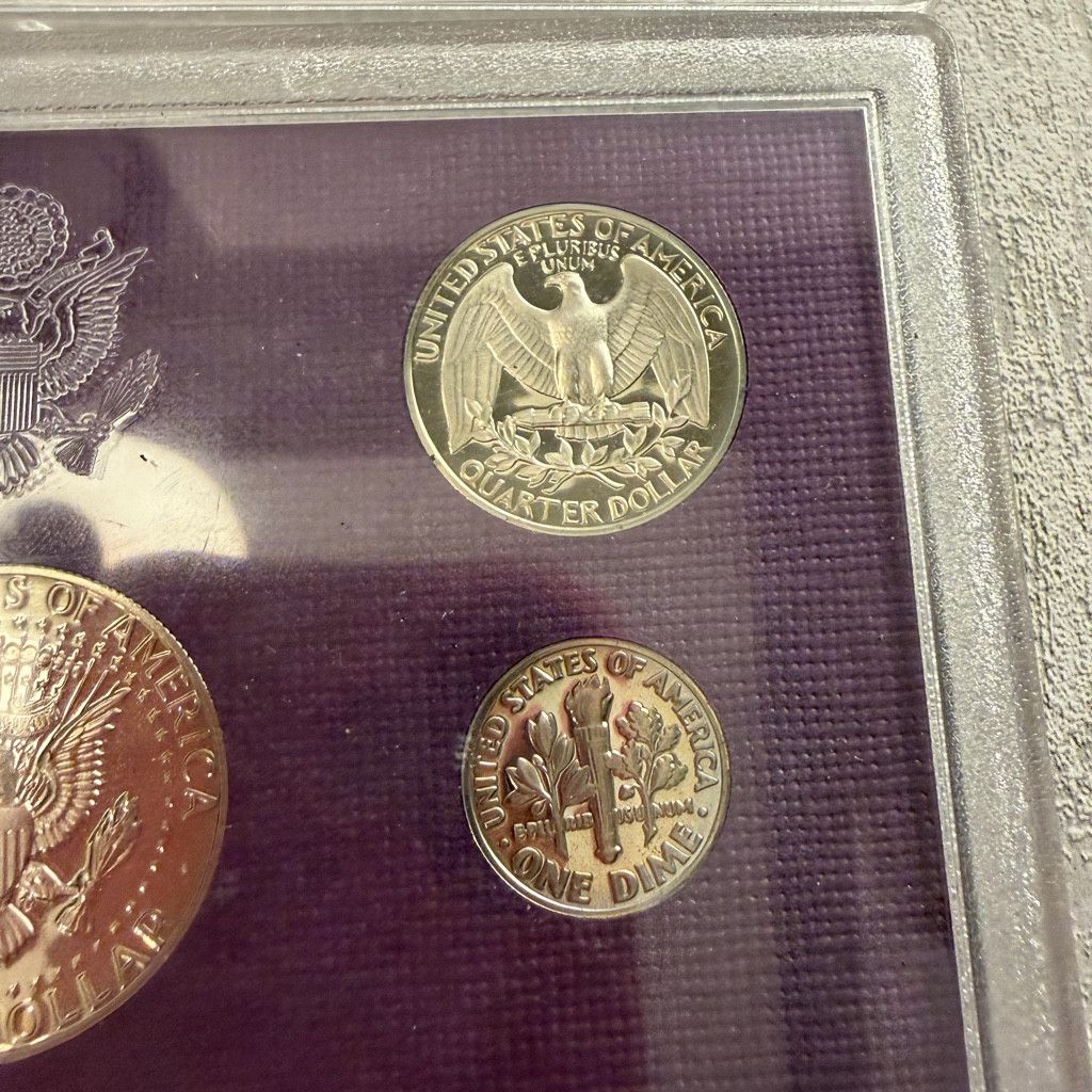 WISDOM Pair 1983 & 1984 U.S. Proof Sets Size 26 - 10 Thumbnail
