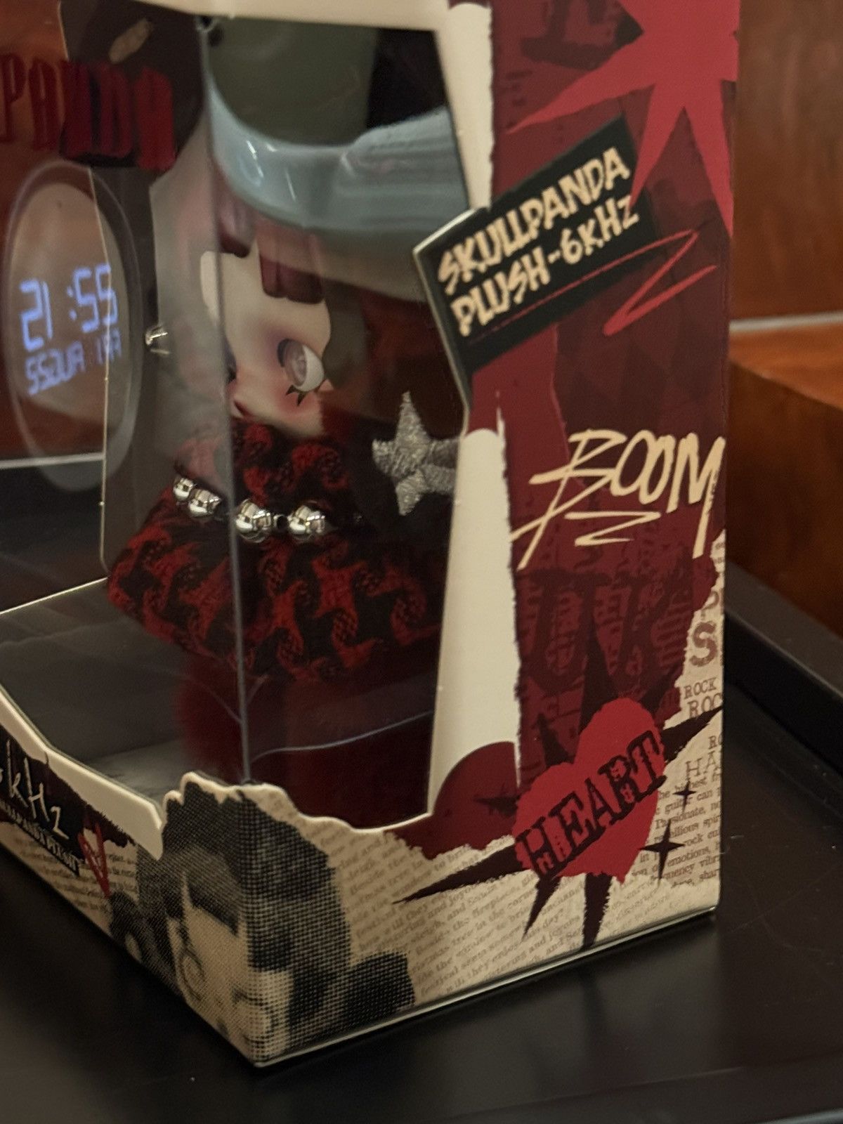 POP MART Skullpanda Limited Edition 6KHz Size ONE SIZE - 10 Thumbnail