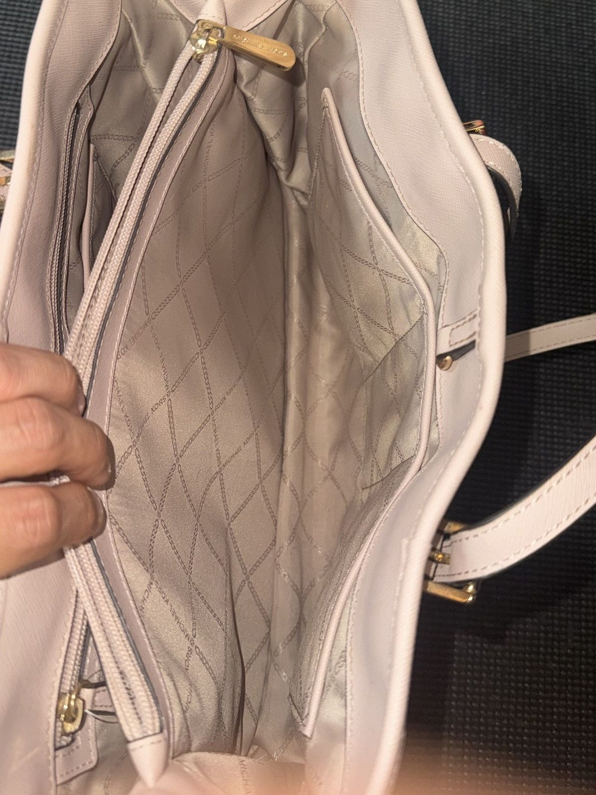 Michael Kors Michael Kors Medium Pink Blush Pebbled leather Shoulder Bag Size ONE SIZE - 7 Thumbnail