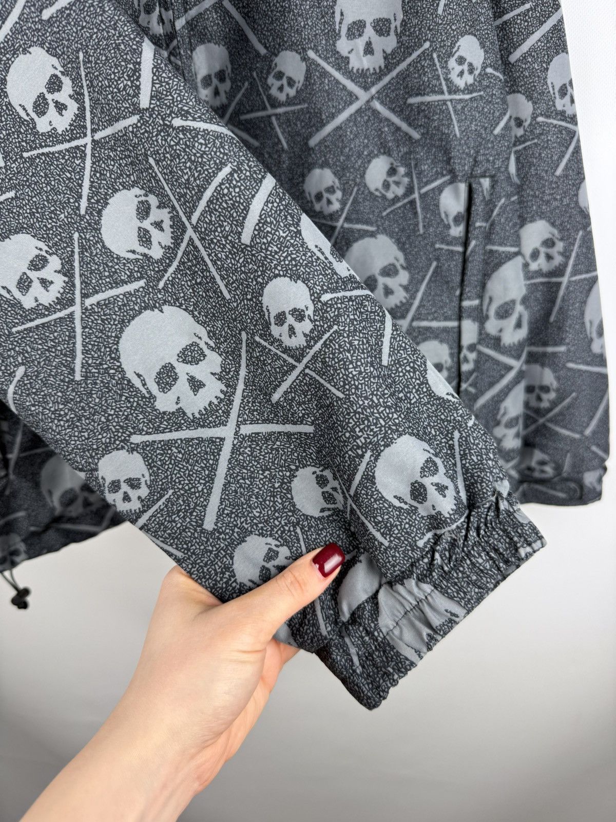 C1RCA Circa Skateboarding Y2K Skull Overprinted Hooded Windbreaker Size US M / EU 48-50 / 2 - 9 Thumbnail