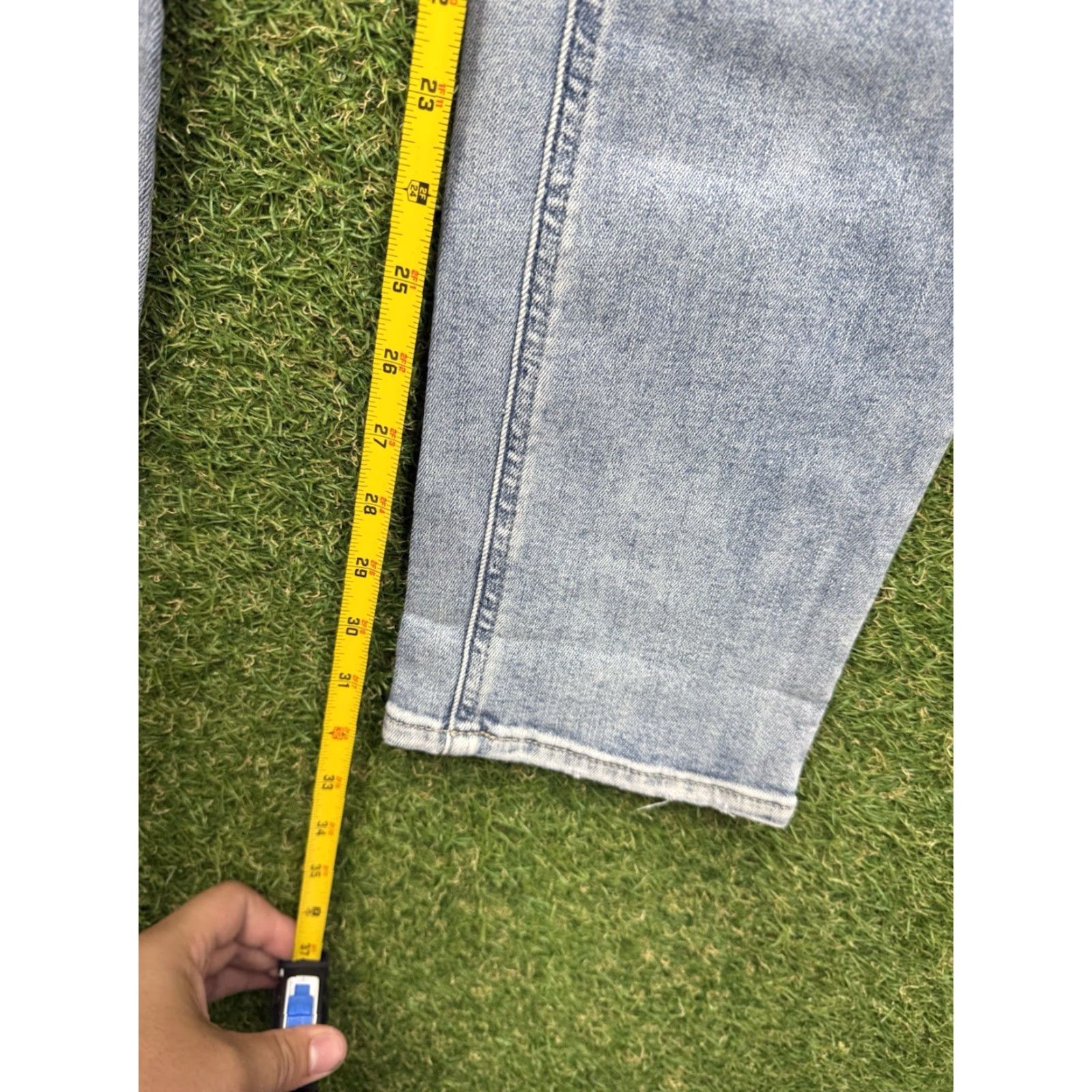 Silver Jeans Co. Silver Jeans Elyse Regular Fit Mid Rise Straight Leg Jeans Womens 28x29 Light Wash Blue Size 28" / US 6 / IT 42 - 5 Thumbnail